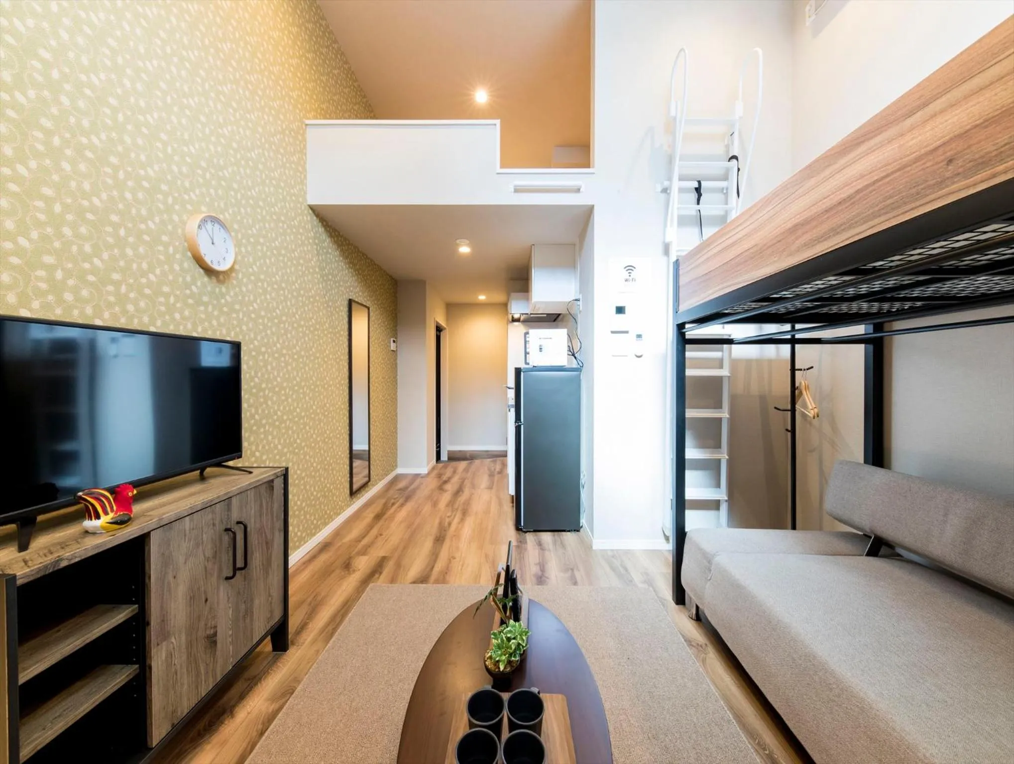 Living room, Bed in TRIP POD CHIYO A