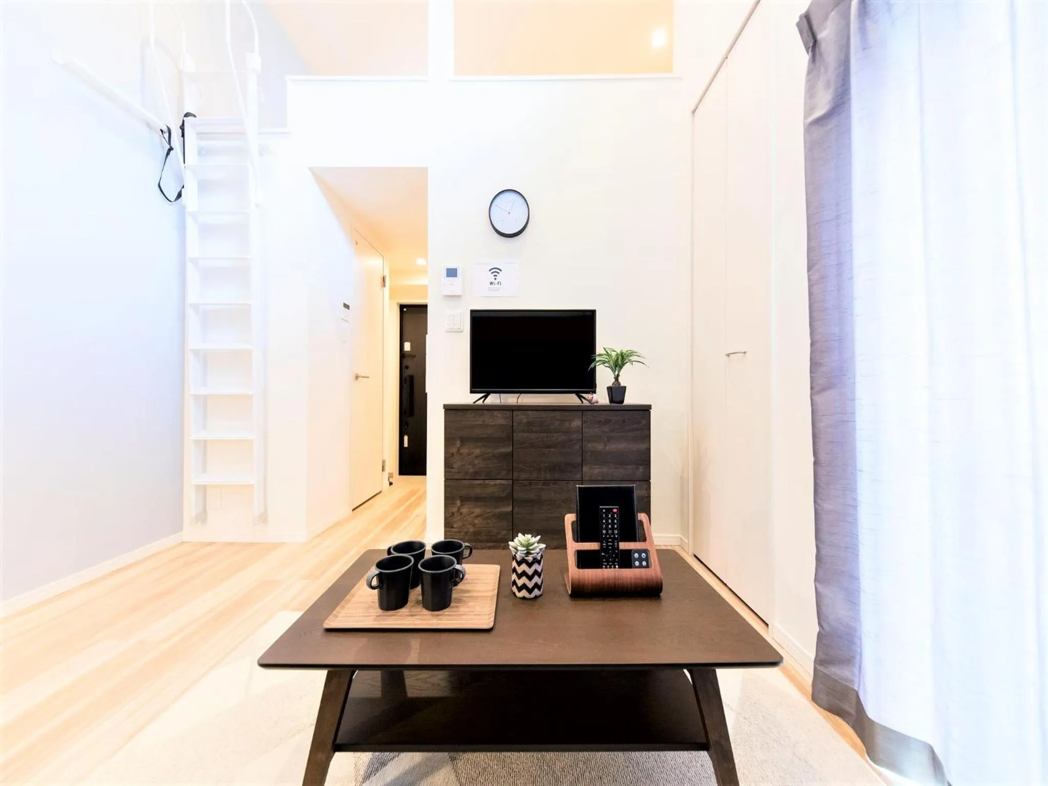 Photo of the whole room in TRIP POD MINOSHIMA A