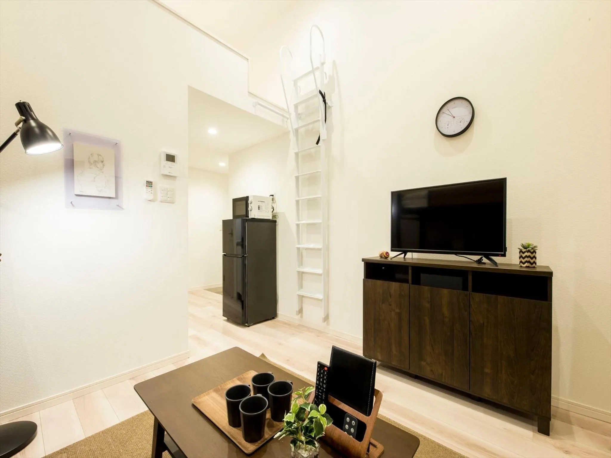 TV and multimedia in TRIP POD SUMIYOSHI B