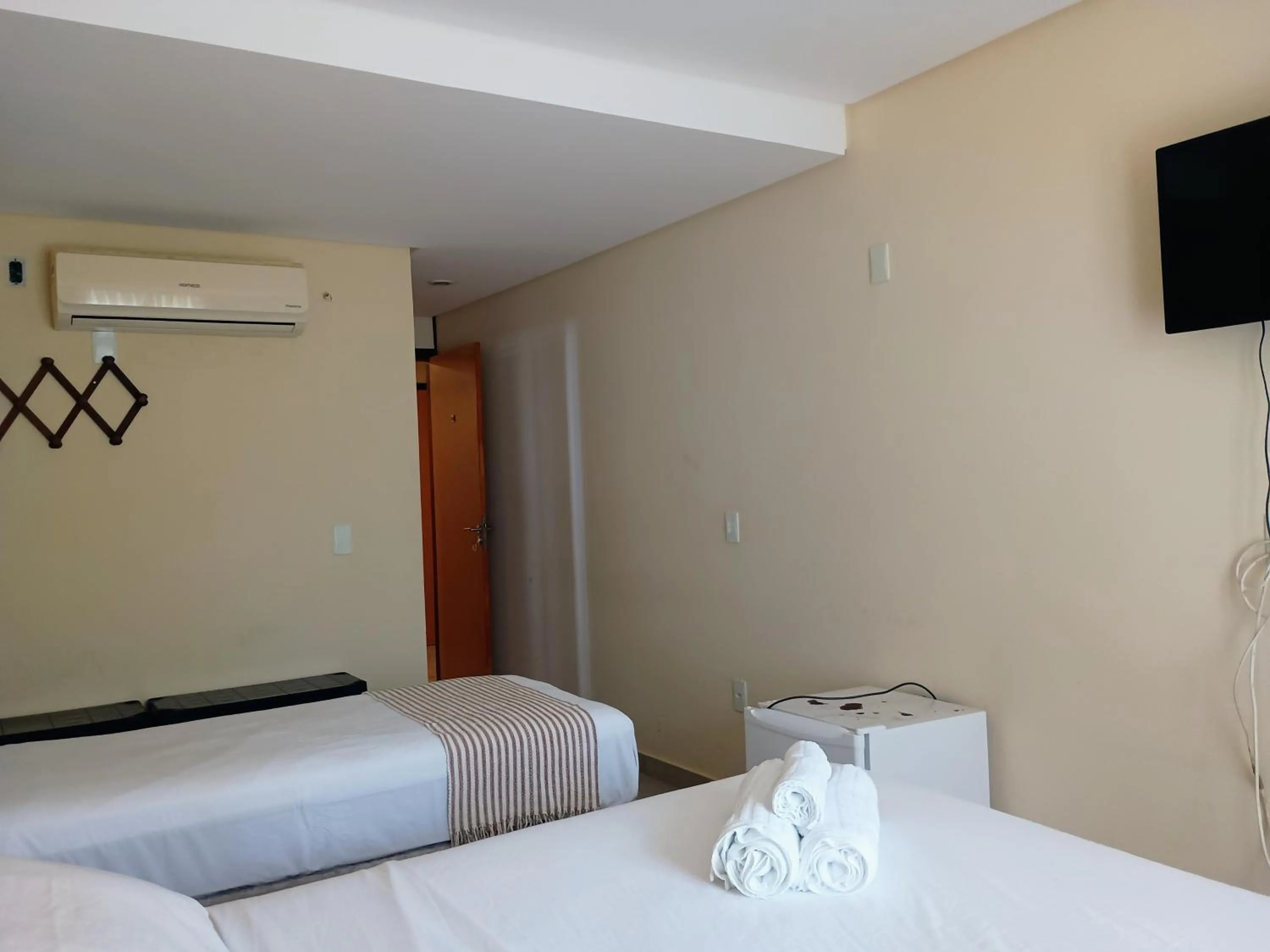 Photo of the whole room, Bed in Pousada Laguna