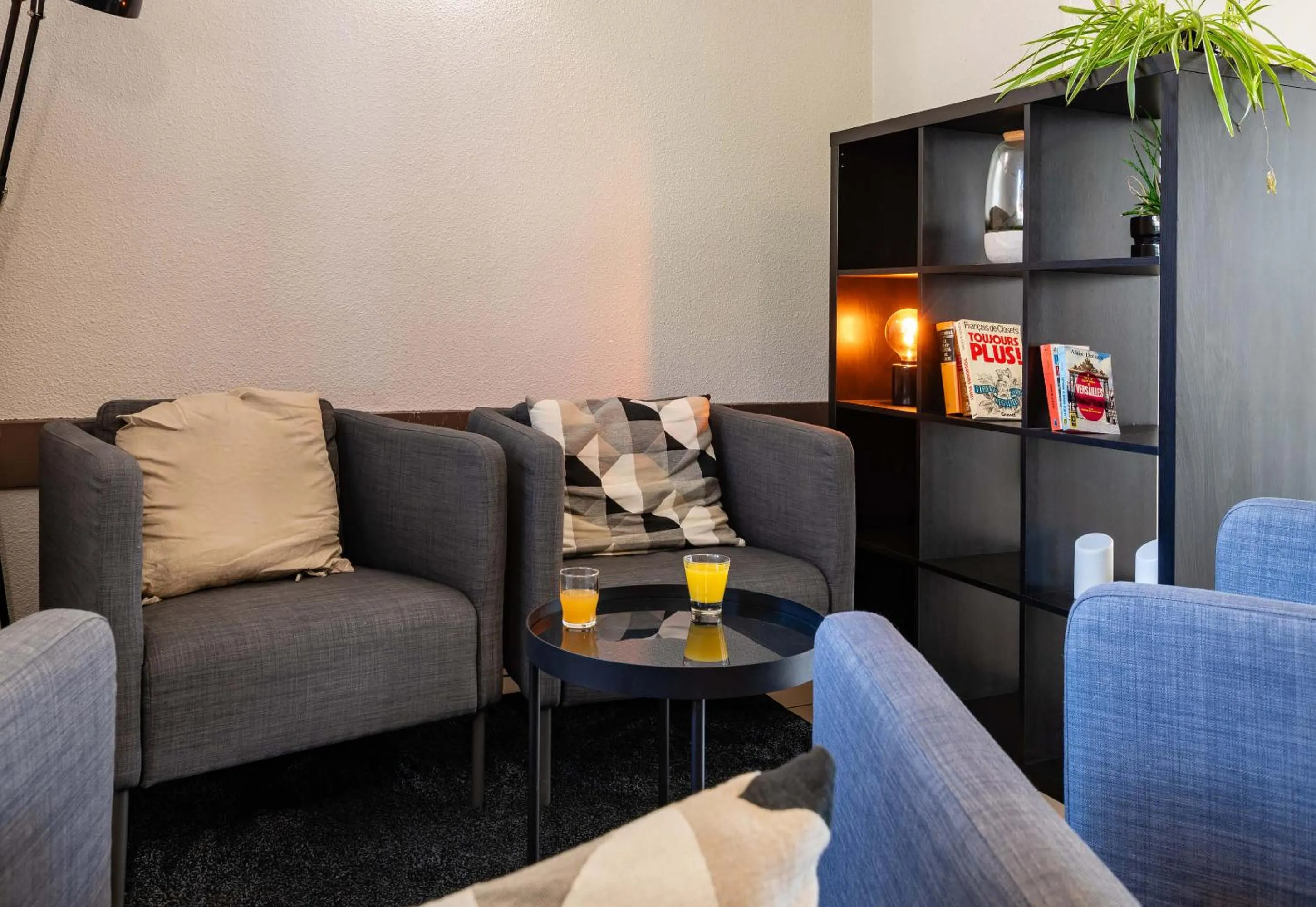 Seating area in B&B HOTEL Grenoble Centre Alpexpo