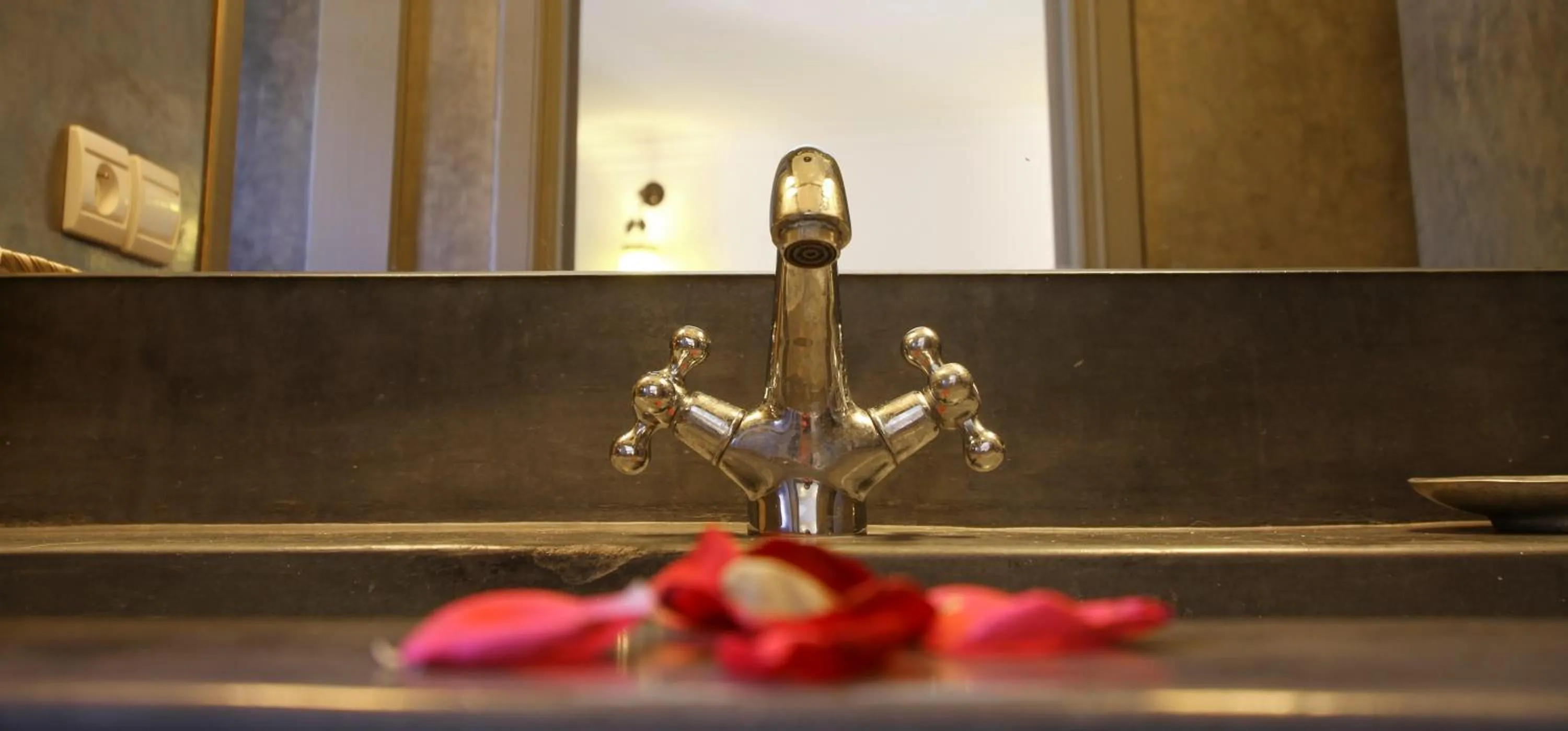 Bathroom in Riad 64 Maison D'hôtes & Spa