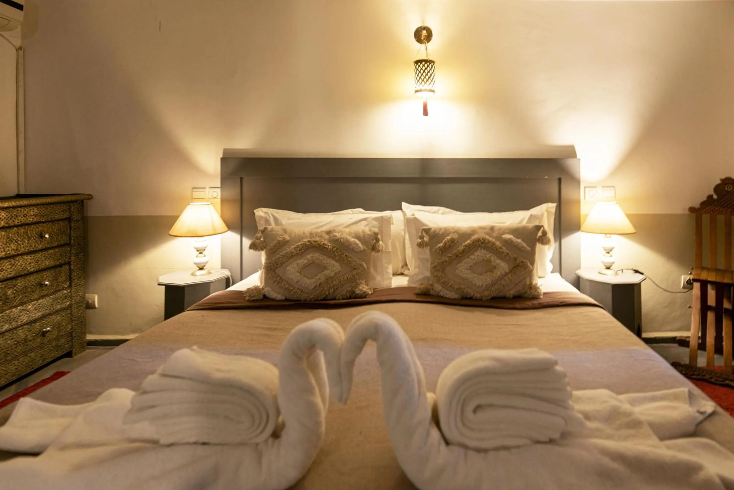 Bed in Riad 64 Maison D'hôtes & Spa