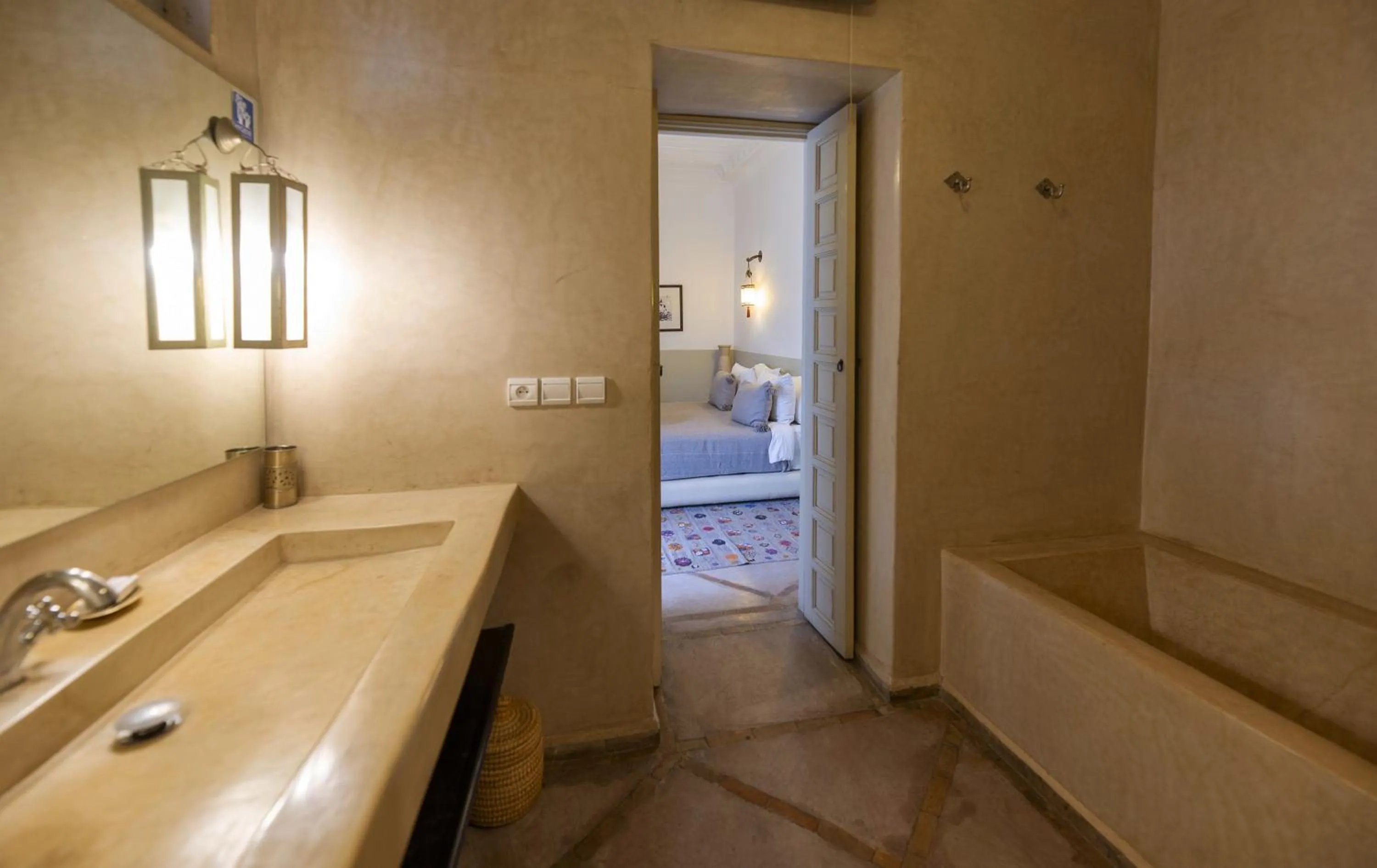 Bed in Riad 64 Maison D'hôtes & Spa