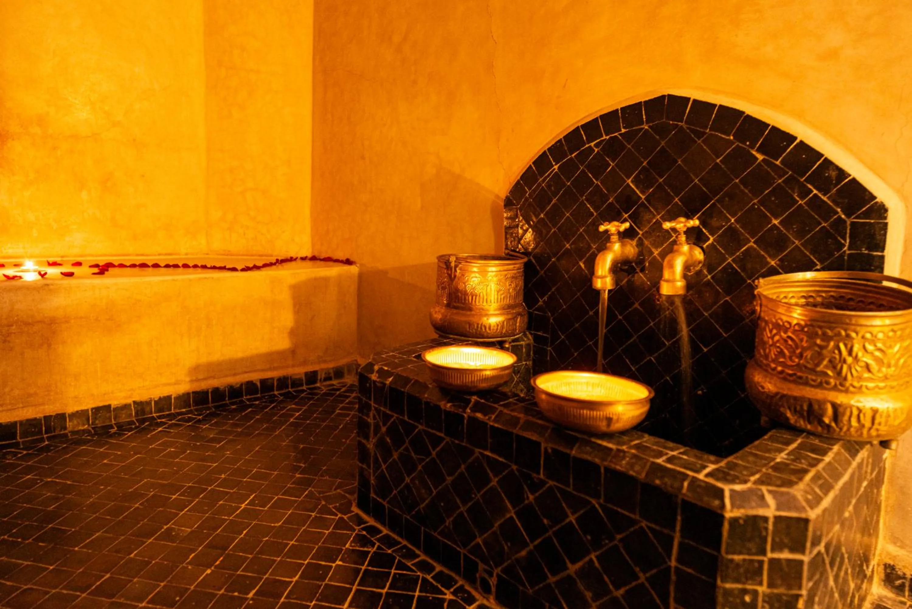 Riad 64 Maison D'hôtes & Spa