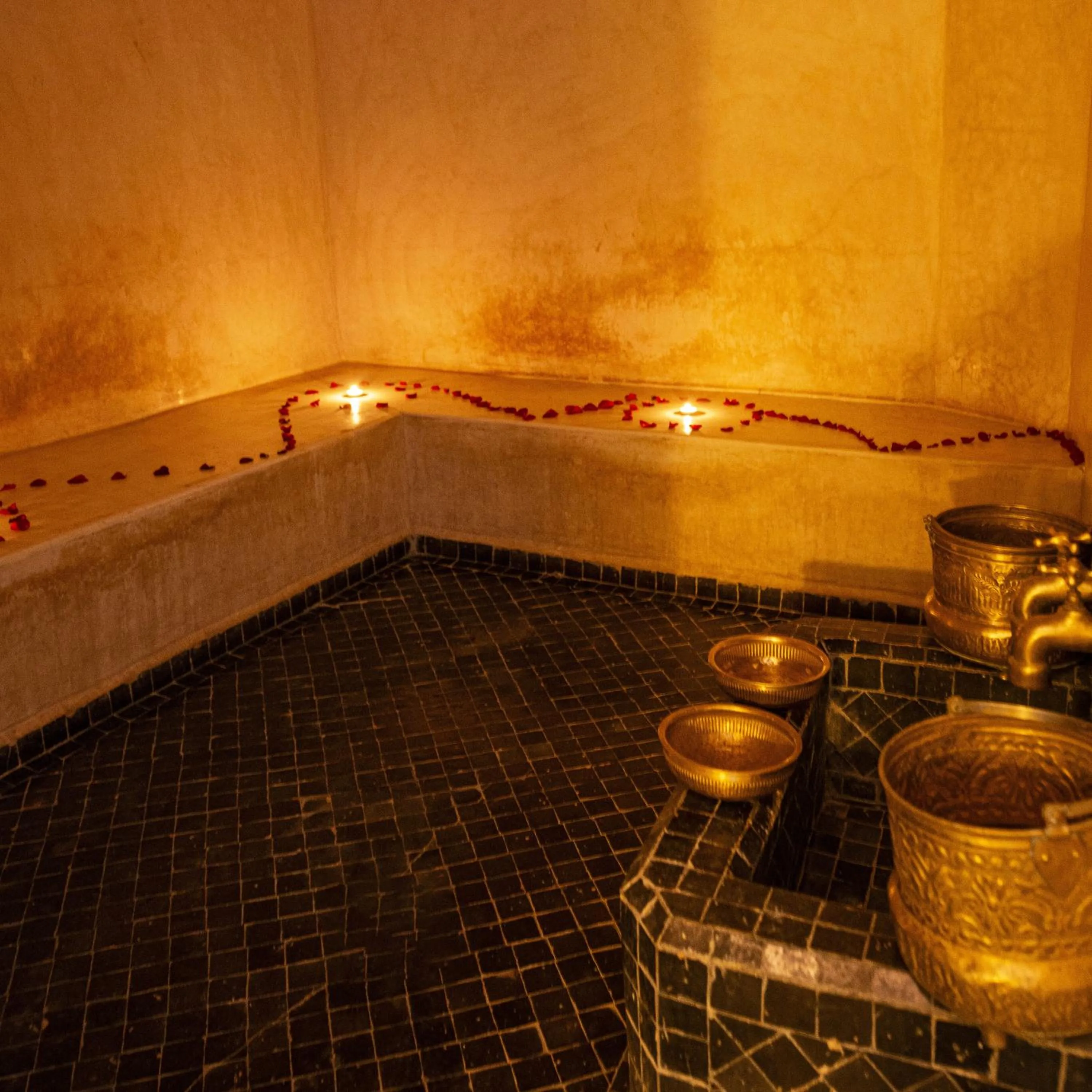 Riad 64 Maison D'hôtes & Spa