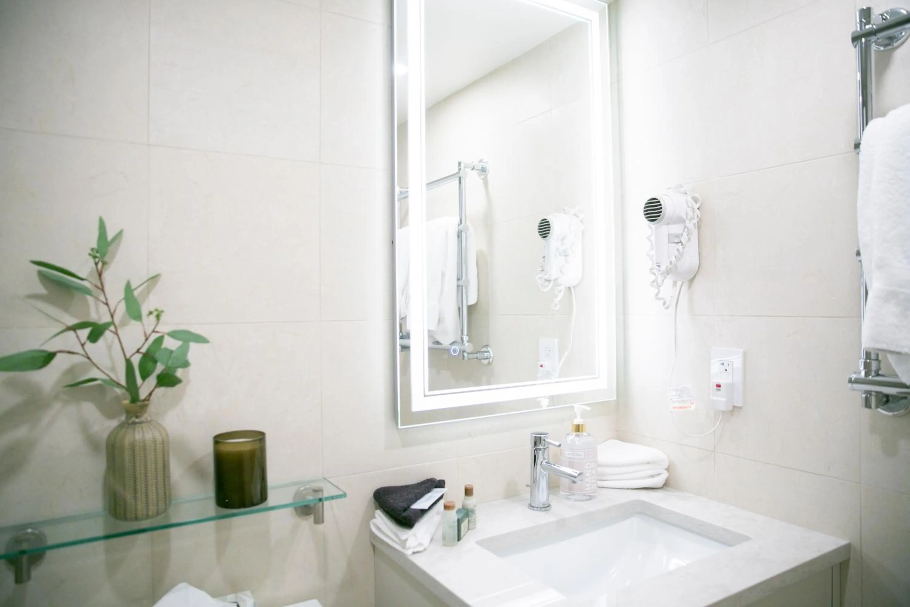 Bathroom in Carleton Lodge