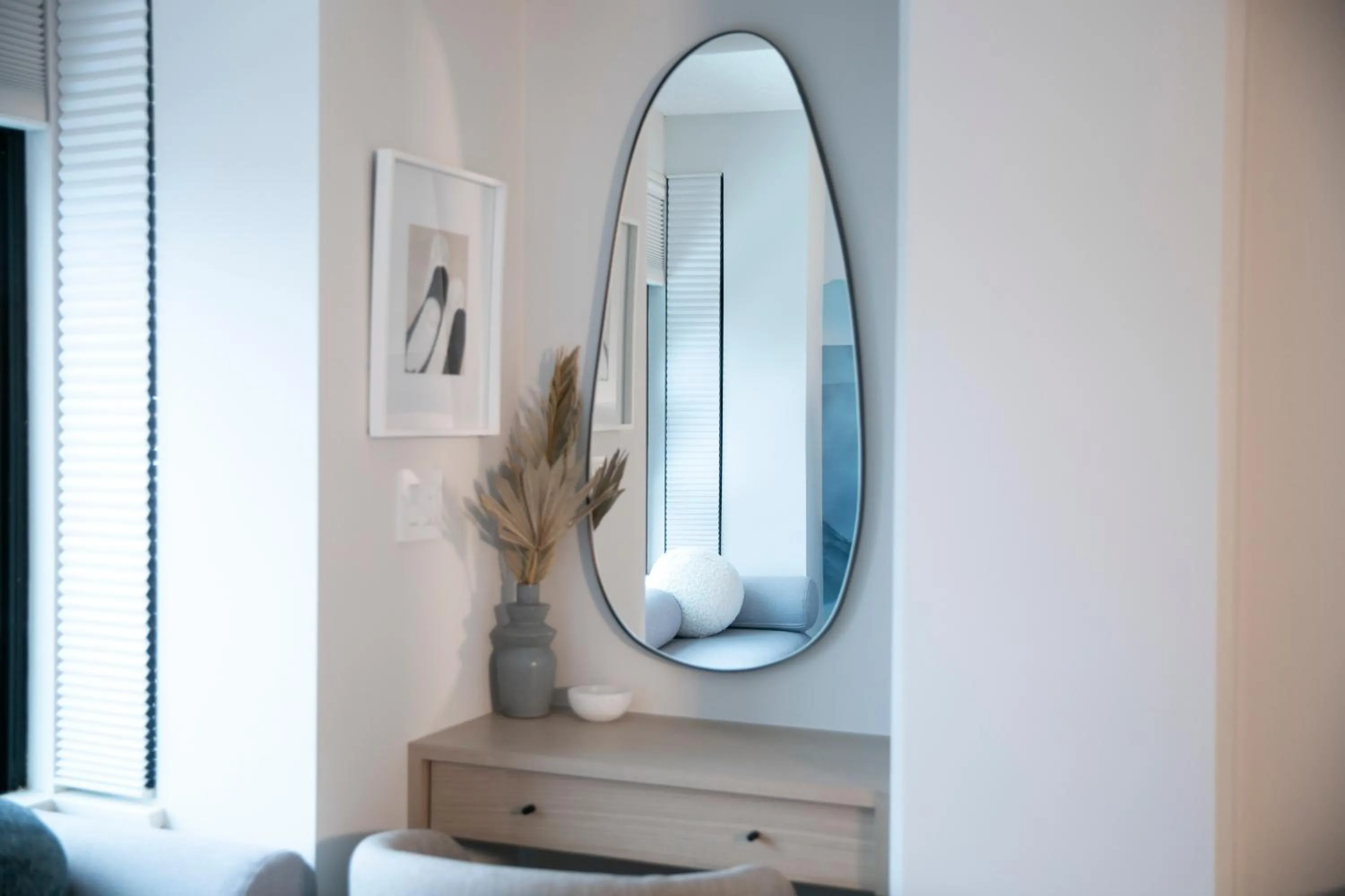 Decorative detail in Carleton Lodge