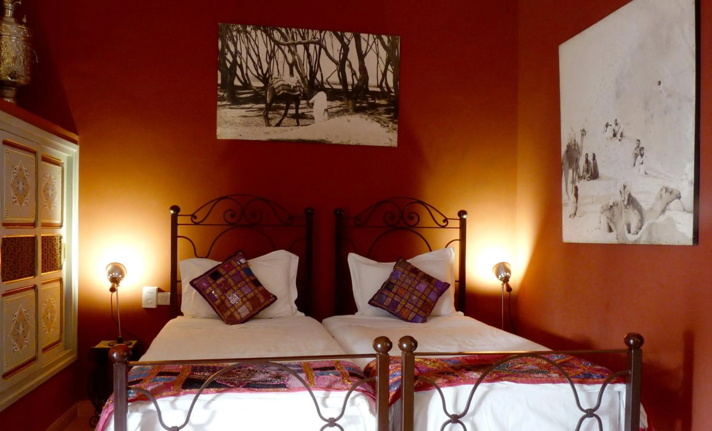 Bed in Riad Noos Noos & Spa