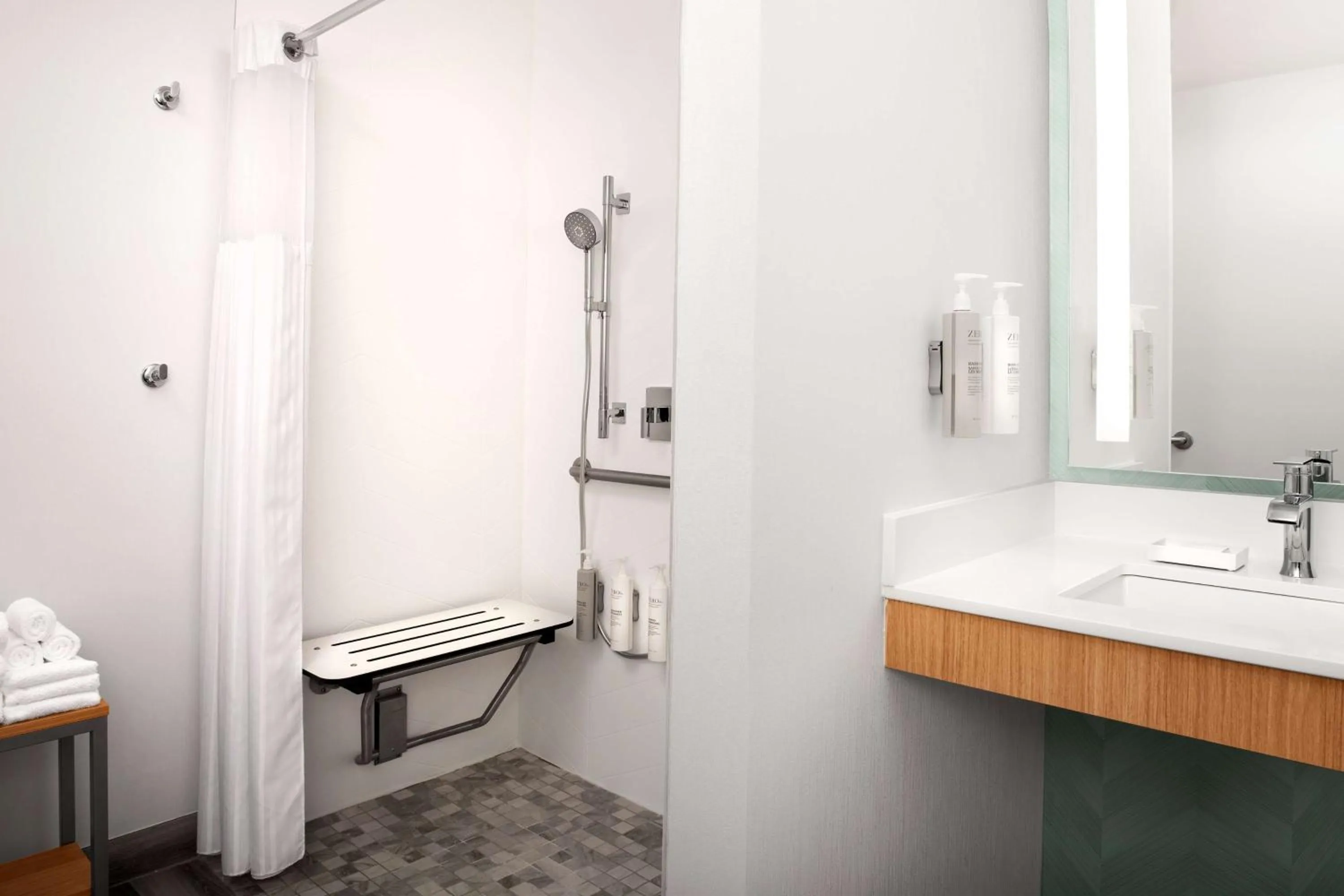 Photo of the whole room in Hilton Garden Inn Solomons