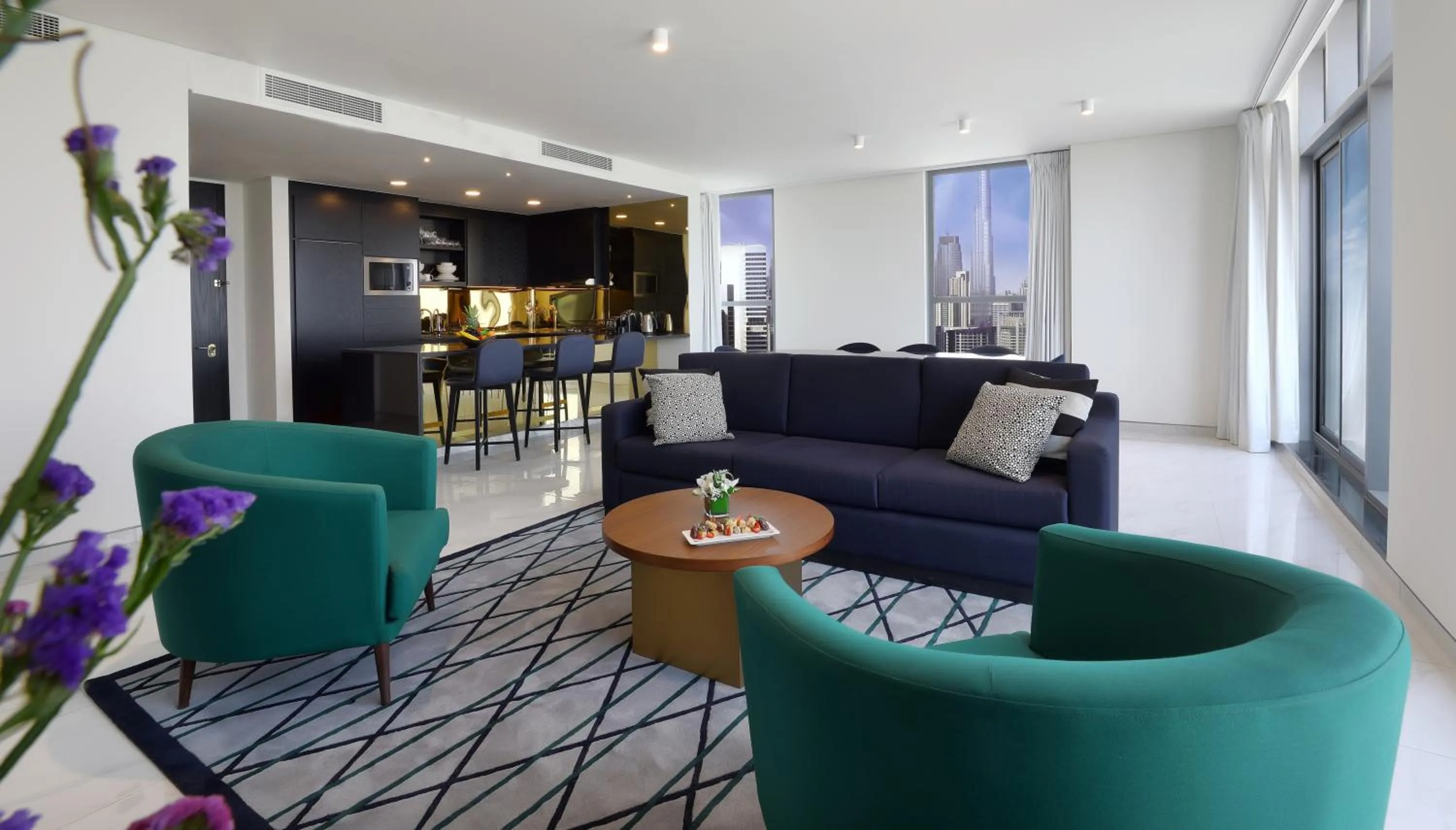 Area and facilities in Millennium Atria Business Bay