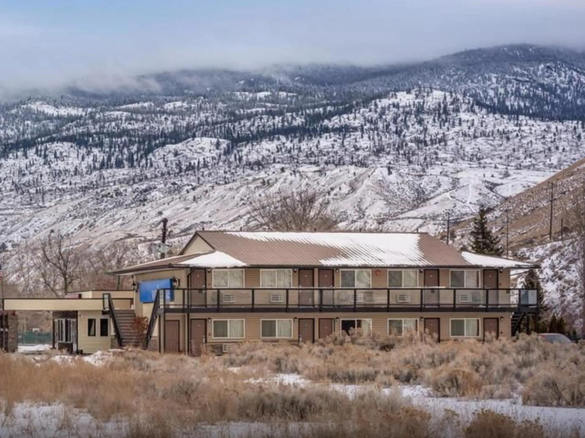 Property building in Riverside Motel Cache Creek
