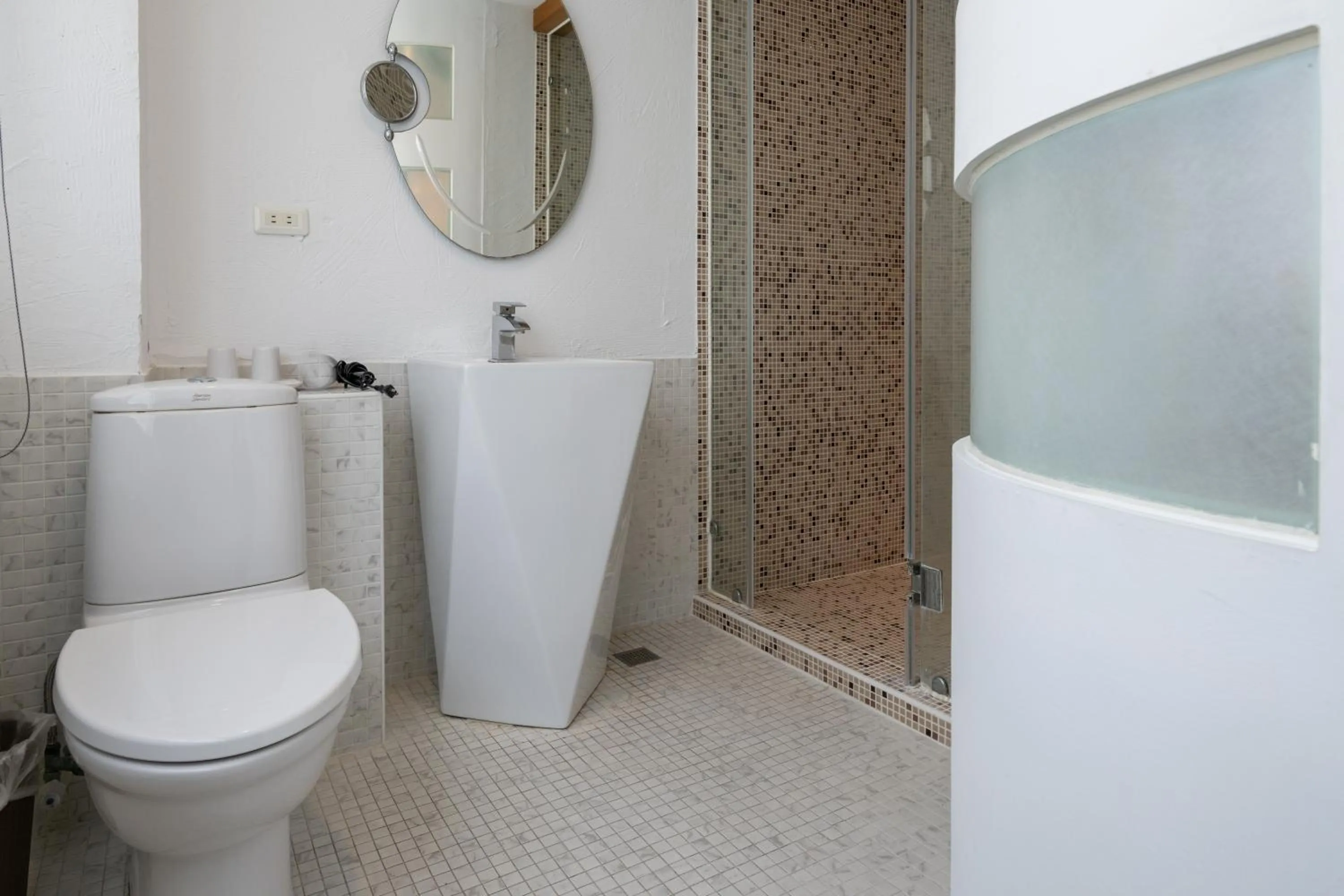 Bathroom in K-ONE Homestay