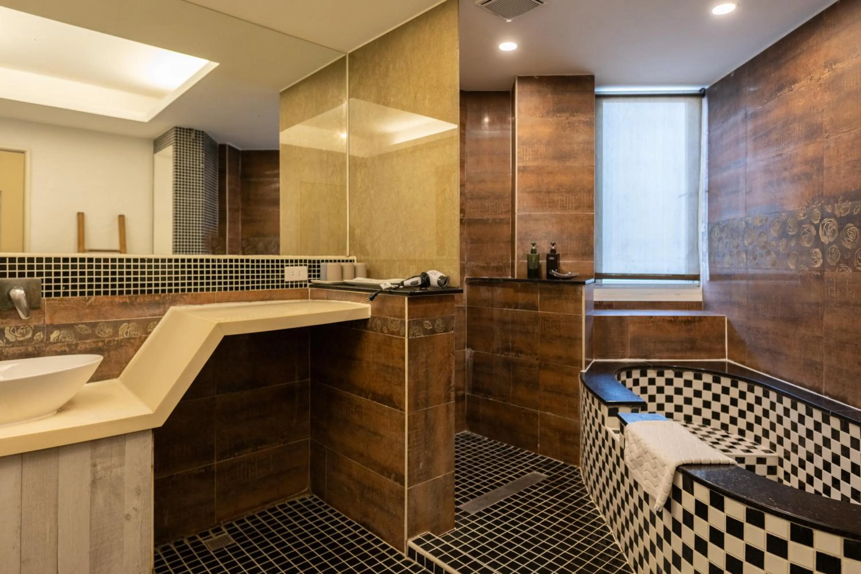 Bathroom in K-ONE Homestay