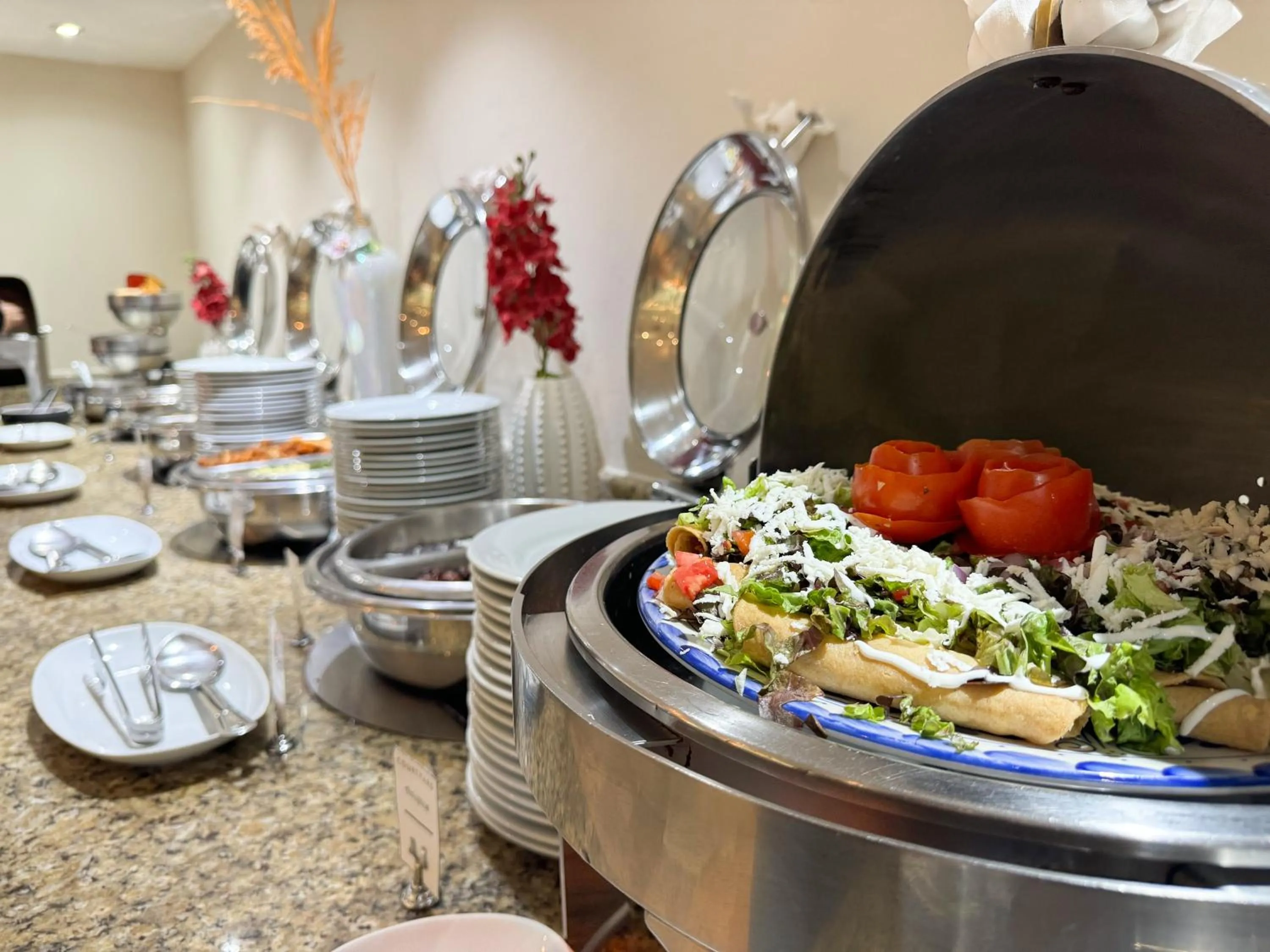 Buffet breakfast in Courtyard by Marriott Villahermosa Tabasco