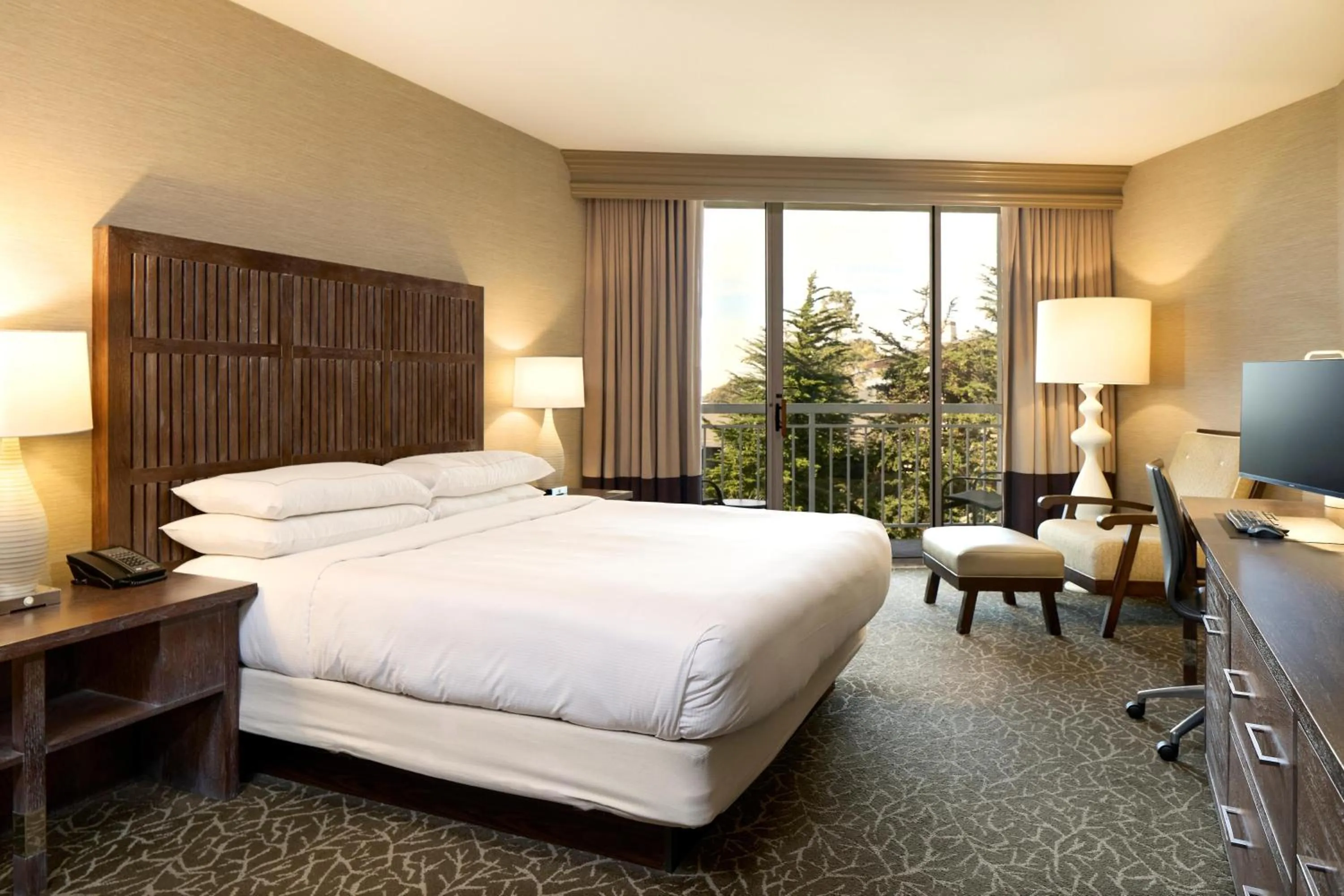 Bed in Hilton La Jolla Torrey Pines