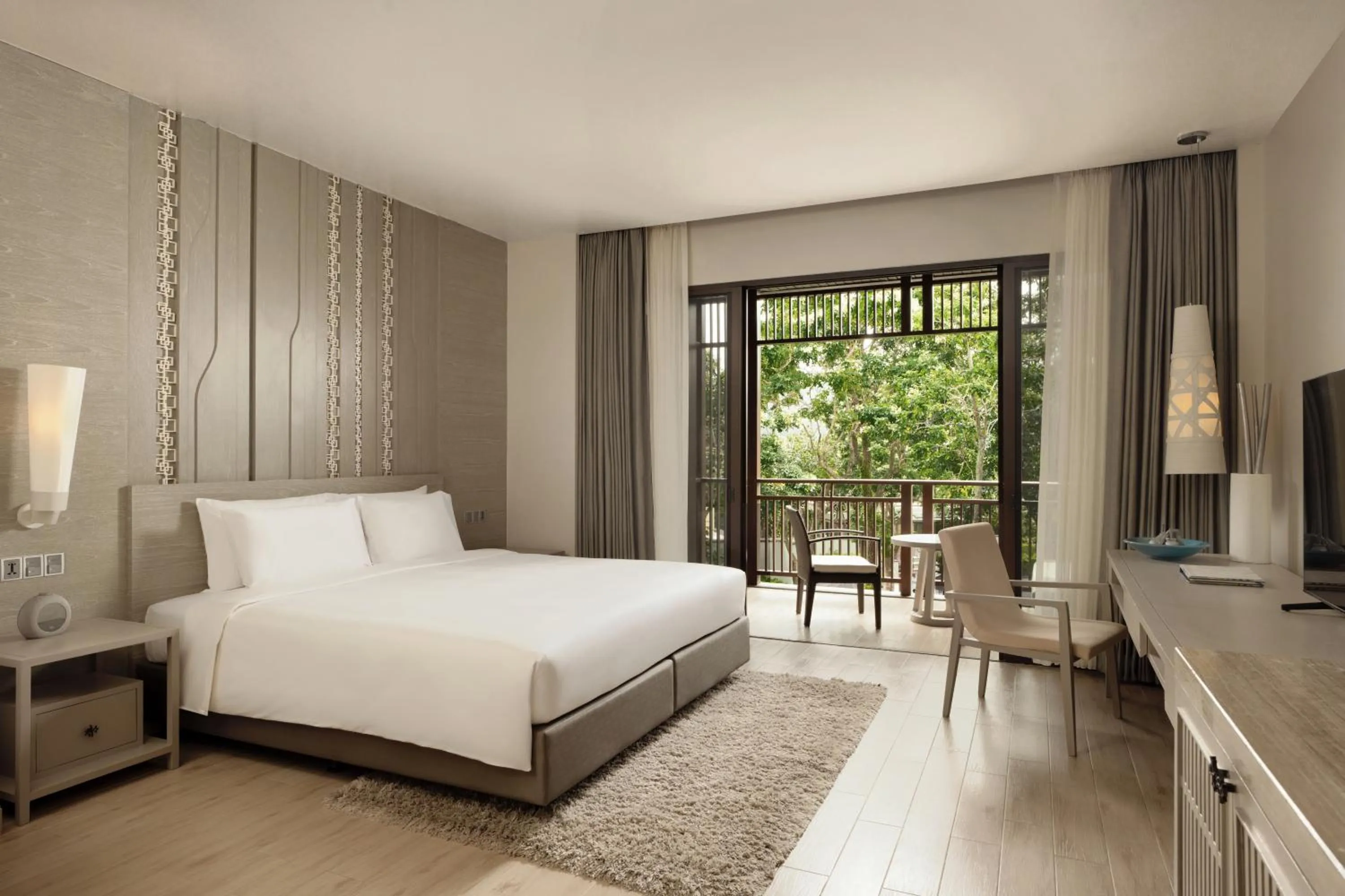 Bed in Pullman Phuket Arcadia Naithon Beach