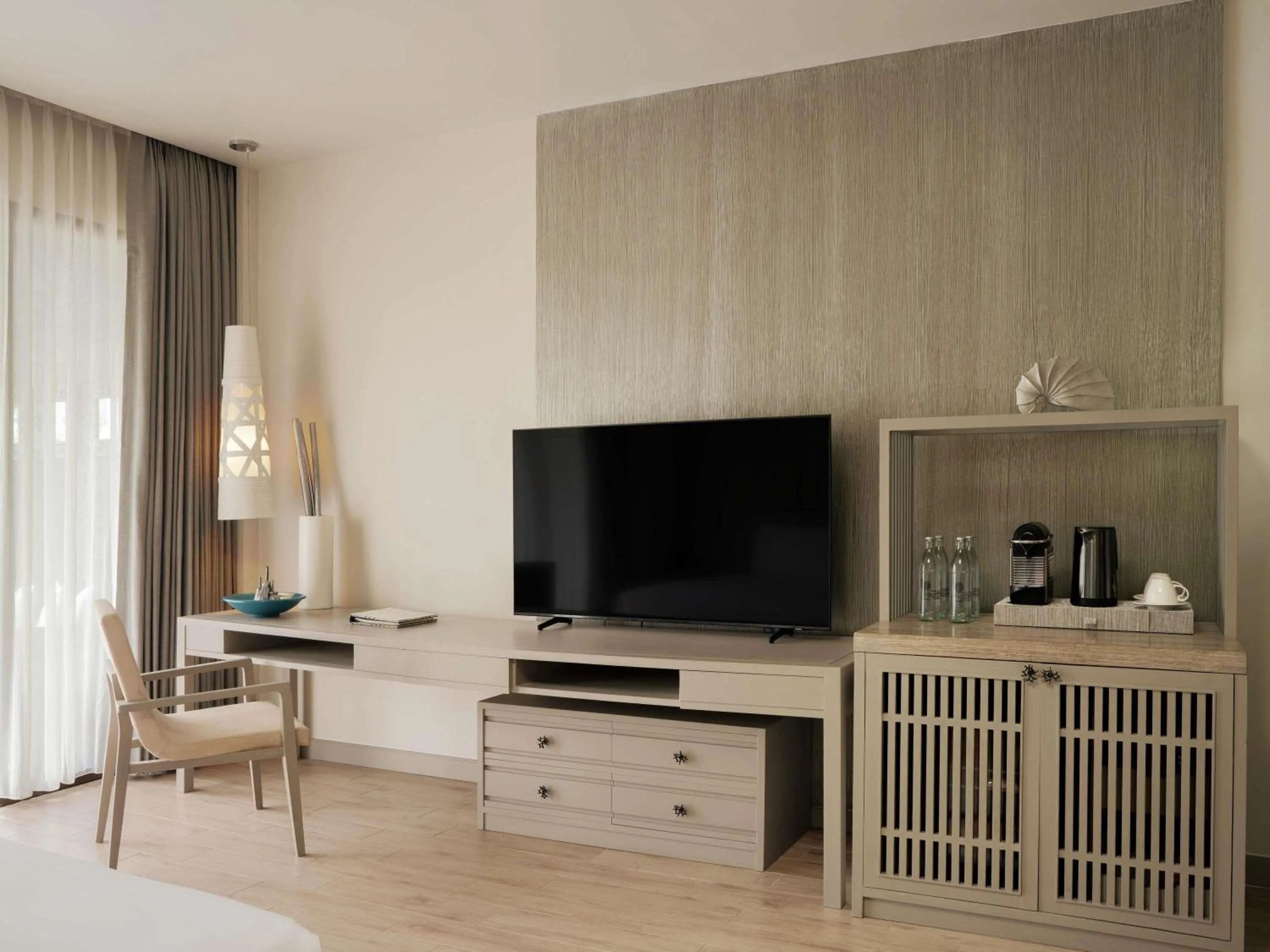 TV and multimedia in Pullman Phuket Arcadia Naithon Beach