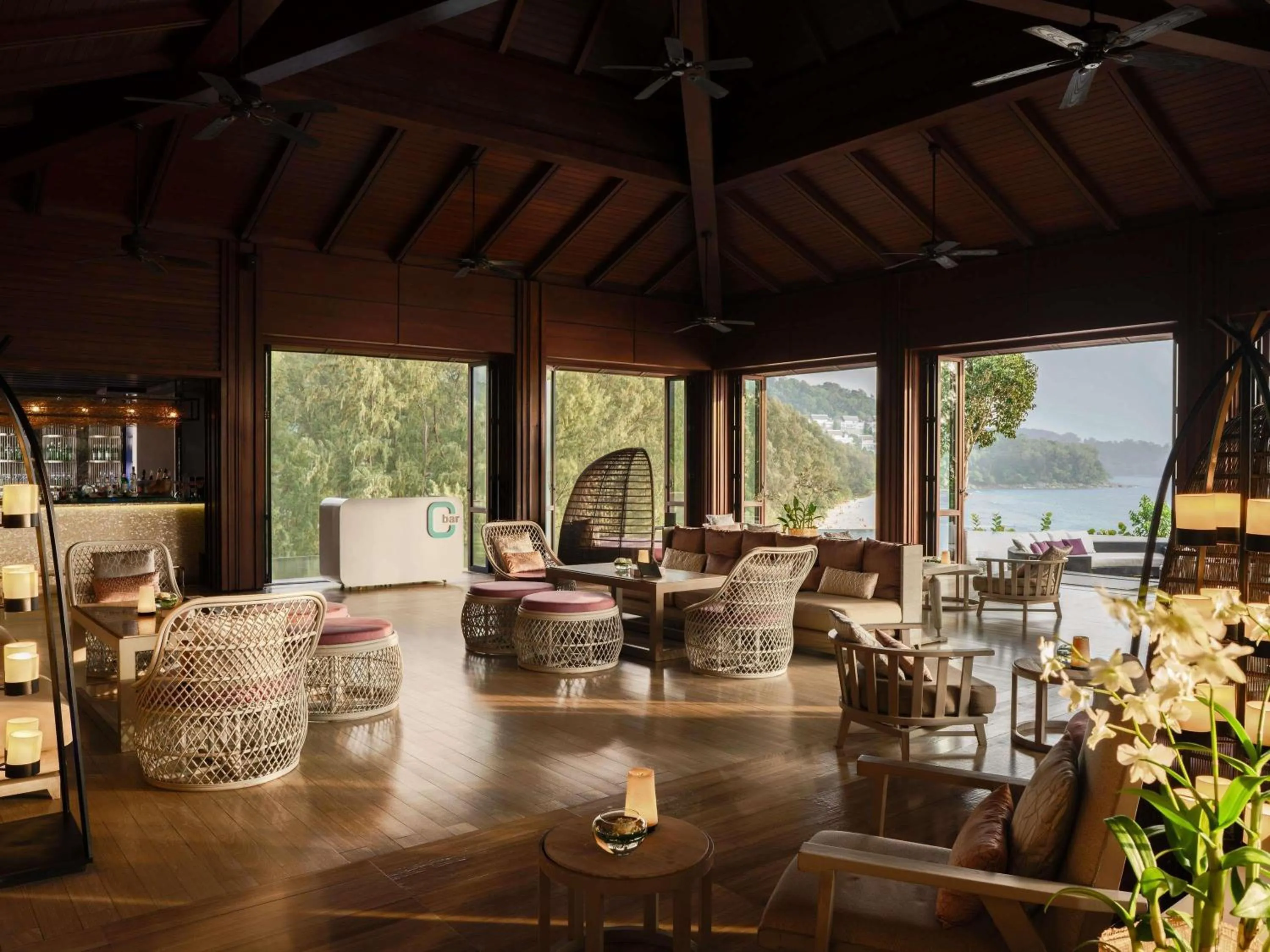 Lounge or bar in Pullman Phuket Arcadia Naithon Beach