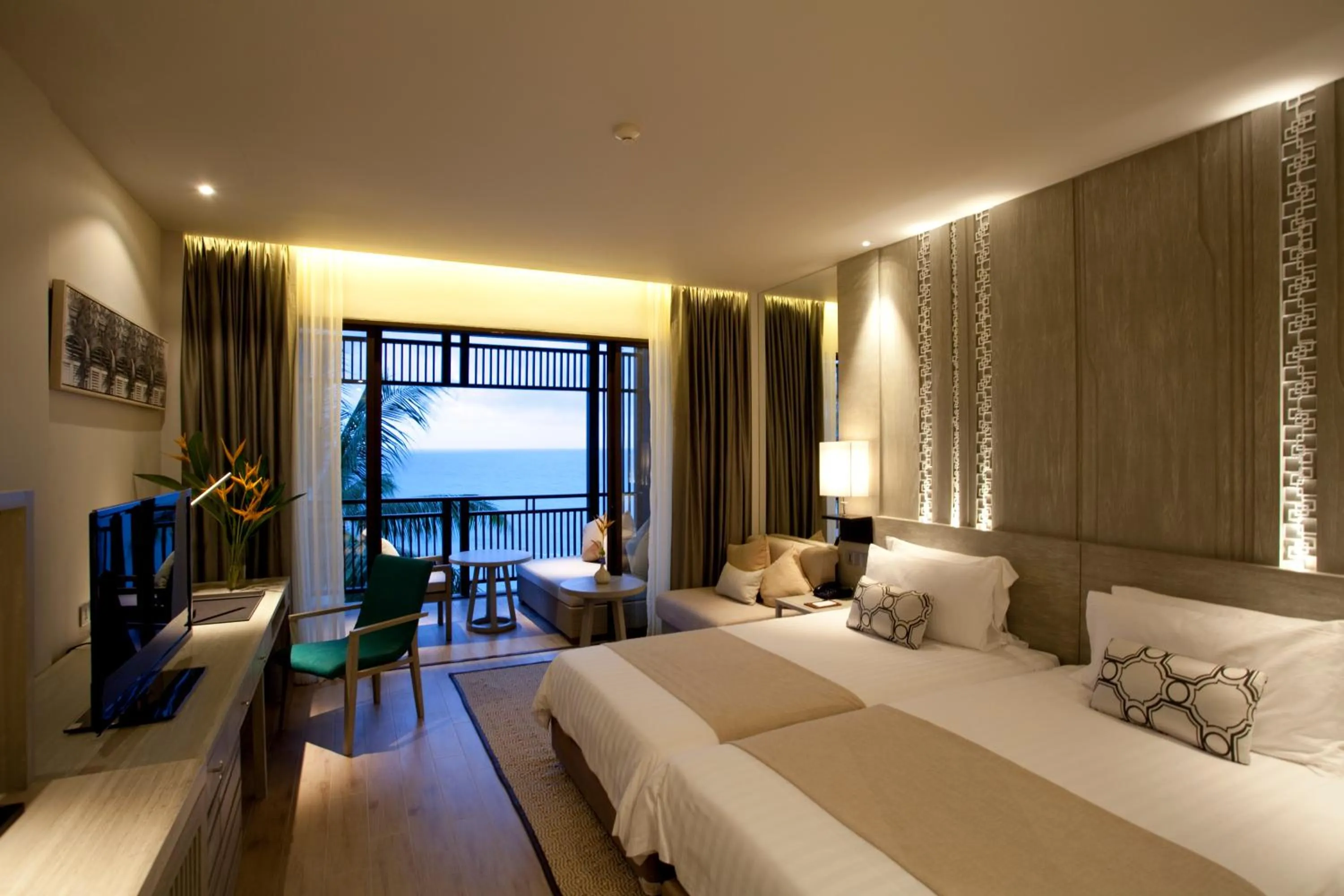Bed in Pullman Phuket Arcadia Naithon Beach