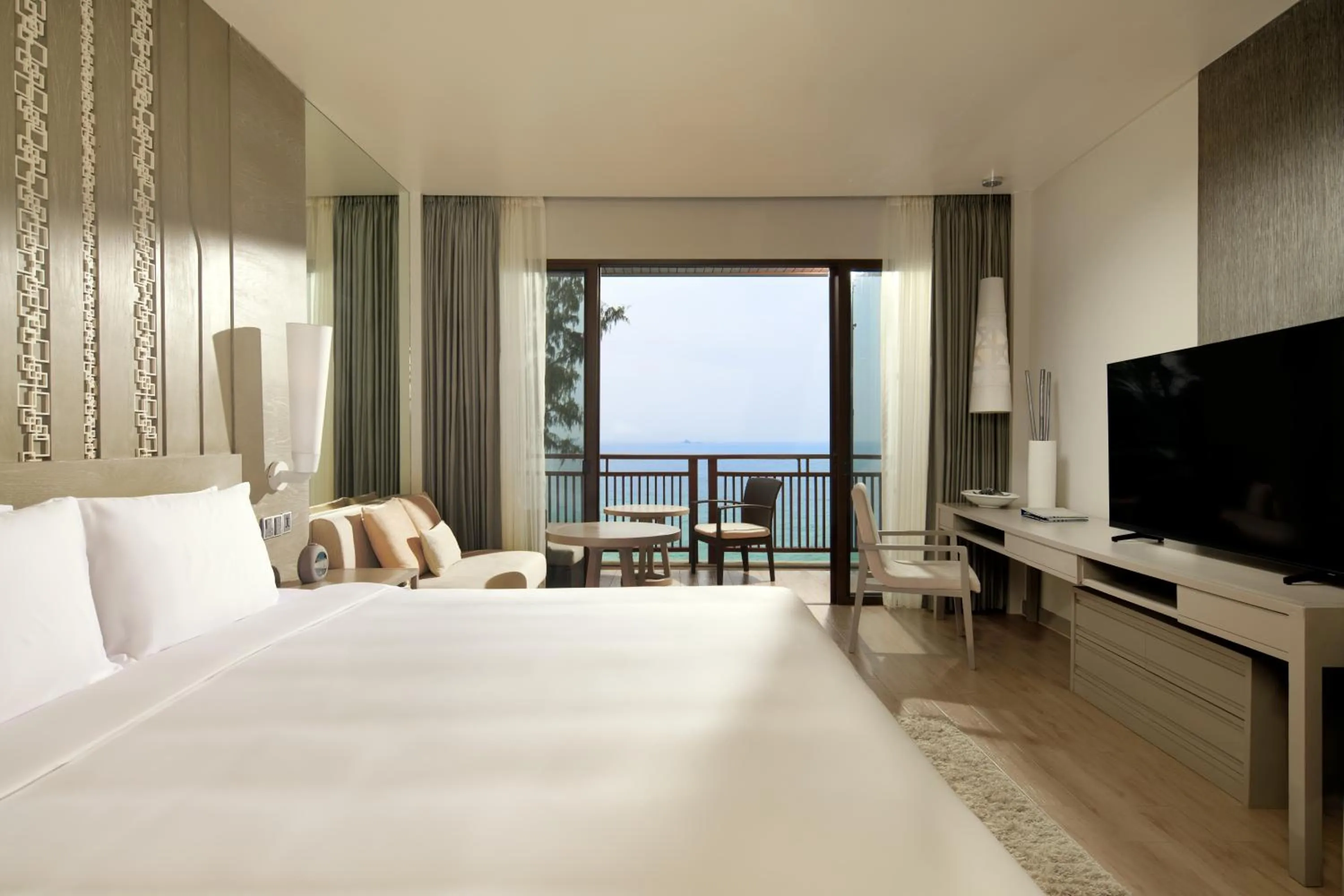 View (from property/room), Bed in Pullman Phuket Arcadia Naithon Beach