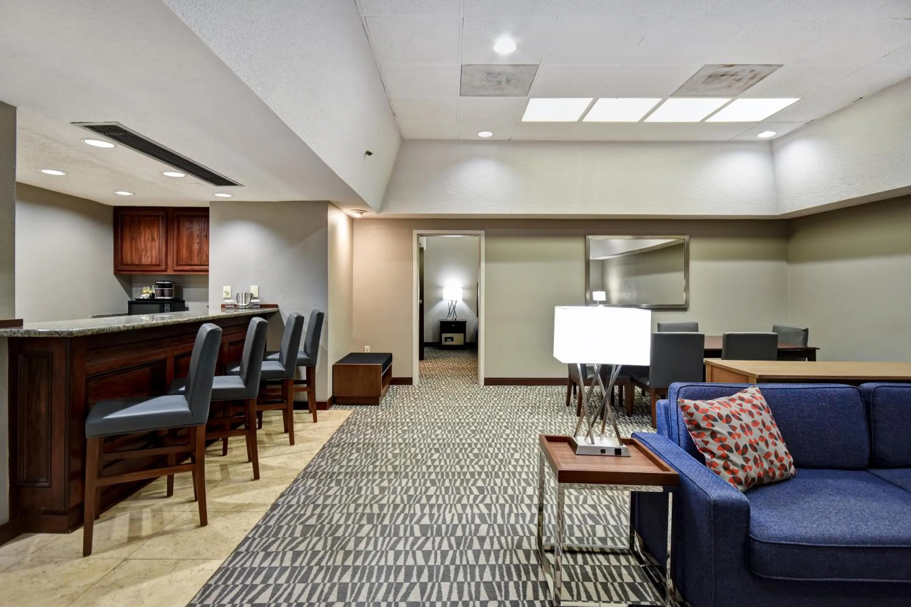 Seating area in DoubleTree by Hilton Augusta