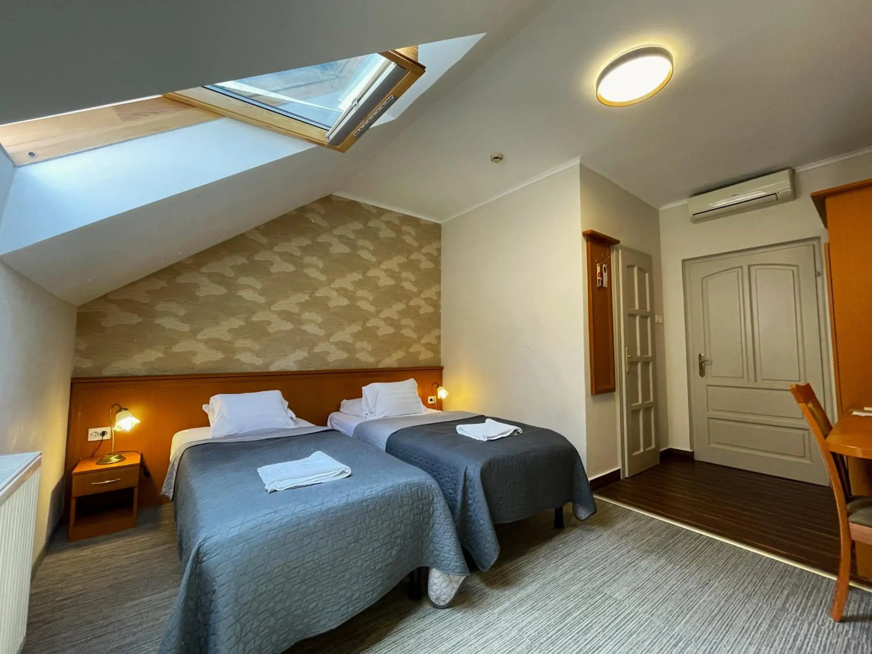 Twin Room - single occupancy in König Hotel Twin Room - single occupancy in König Hotel