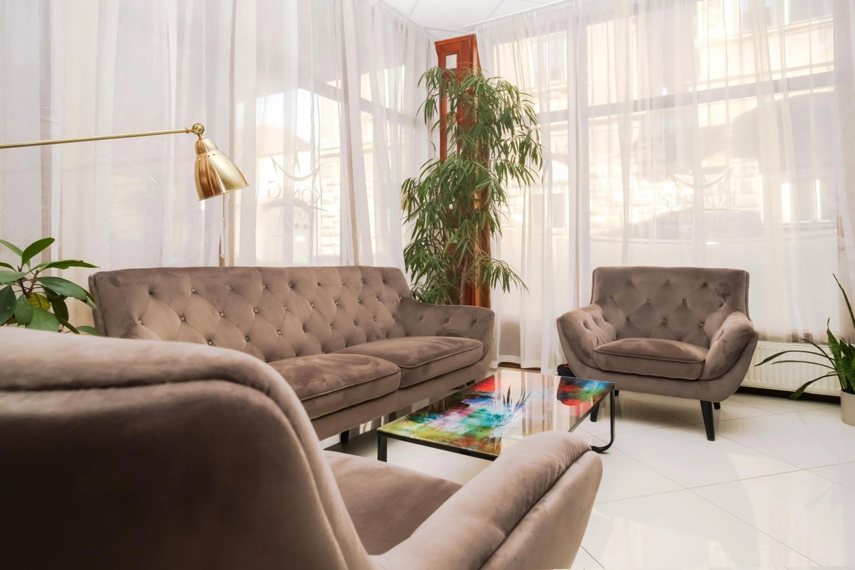 Seating area in König Hotel