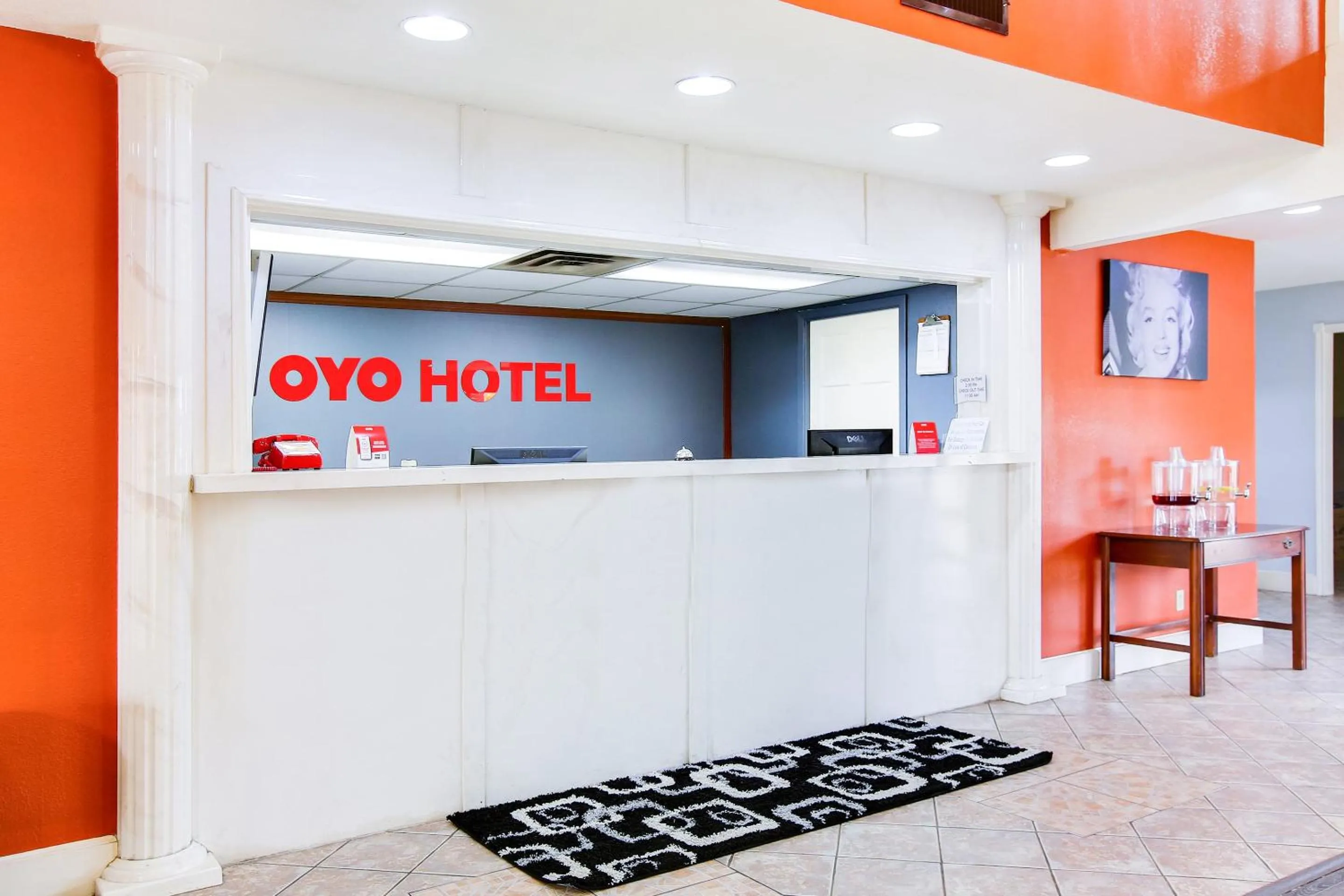 Lobby or reception in OYO Hotel Texarkana Trinity AR Hwy I-30