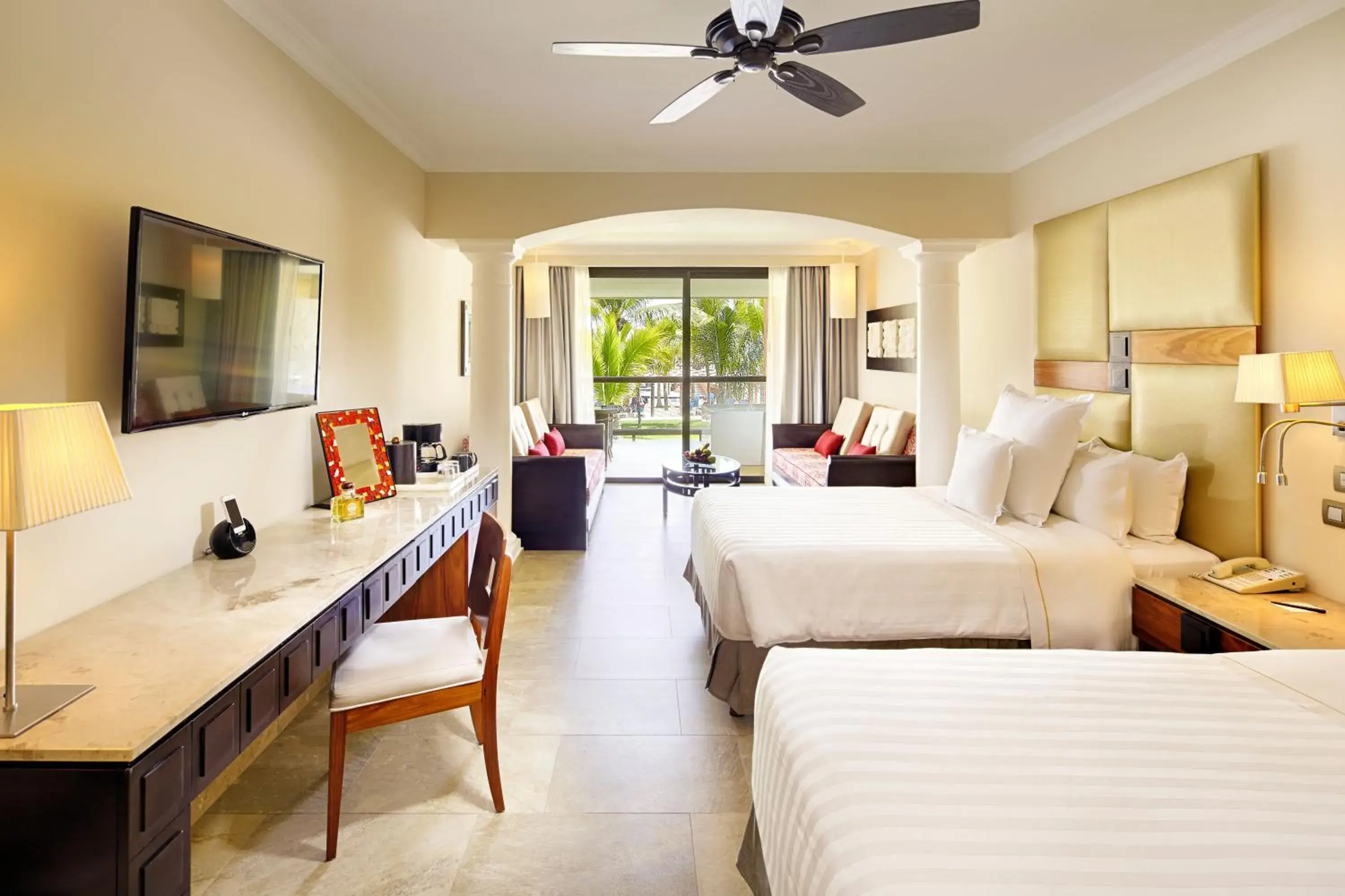 Junior Suite with Sea View in Barceló Maya Beach - All Inclusive Junior Suite with Sea View in Barceló Maya Beach - All Inclusive