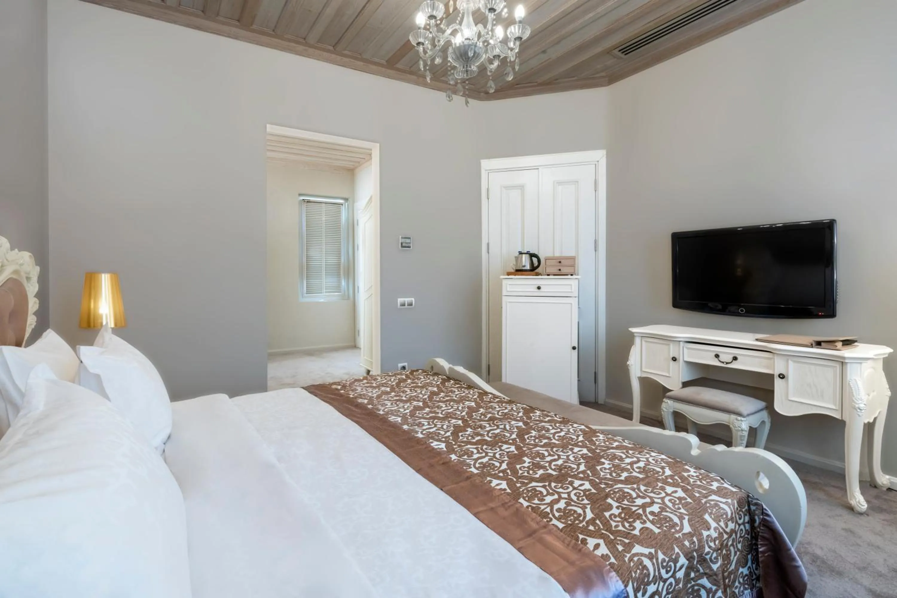 Family, Bed in Elegance East Hotel