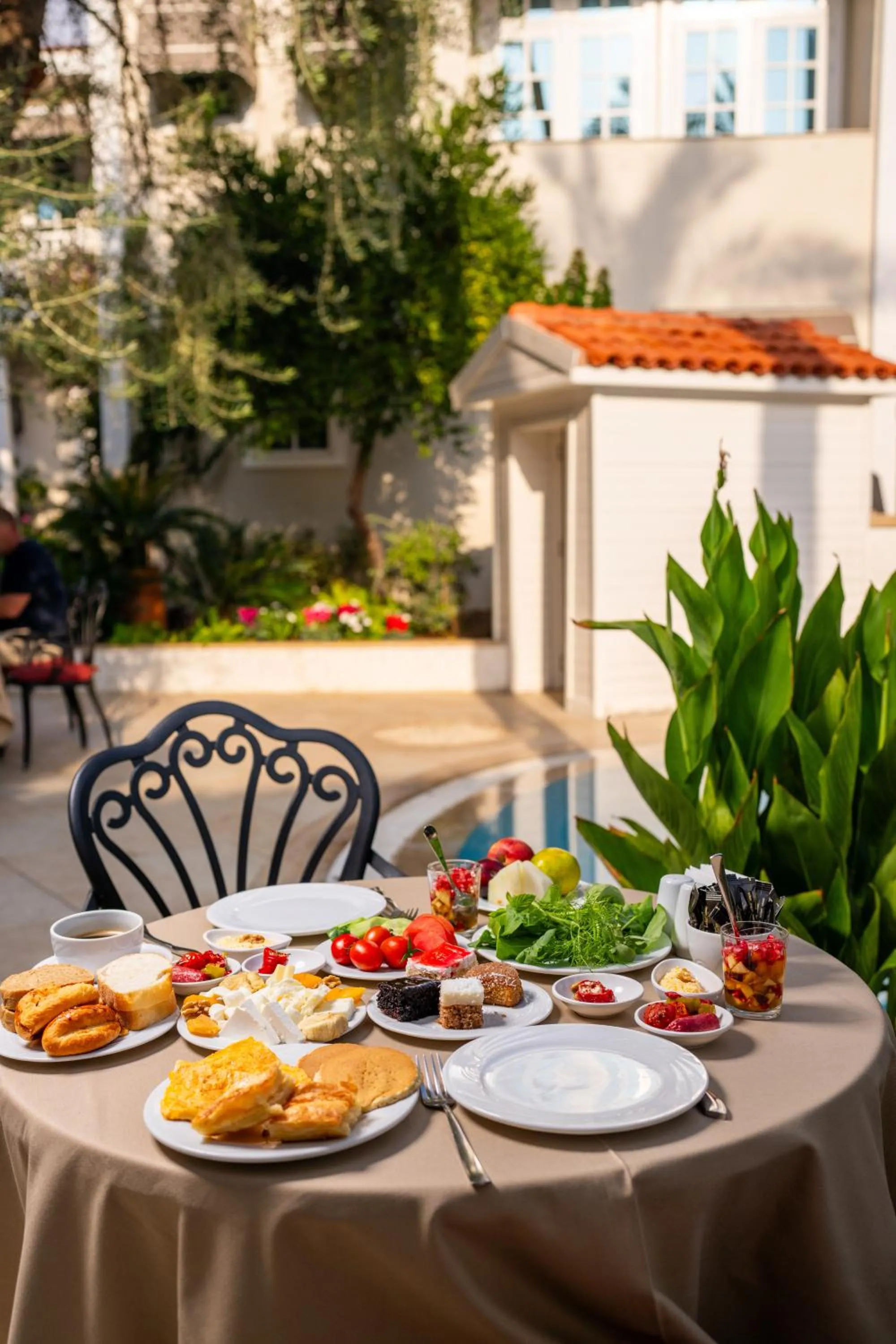 Breakfast in Elegance East Hotel