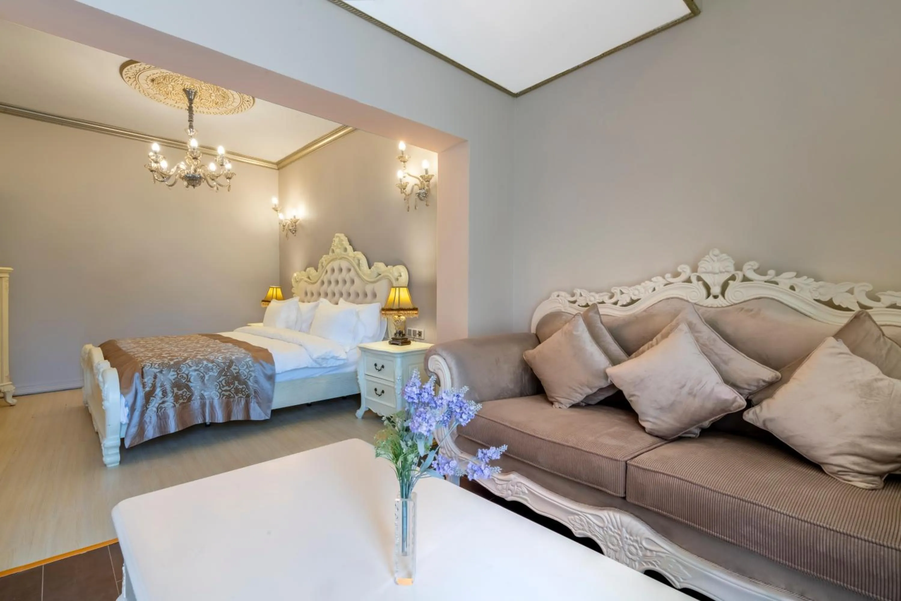 Photo of the whole room, Bed in Elegance East Hotel