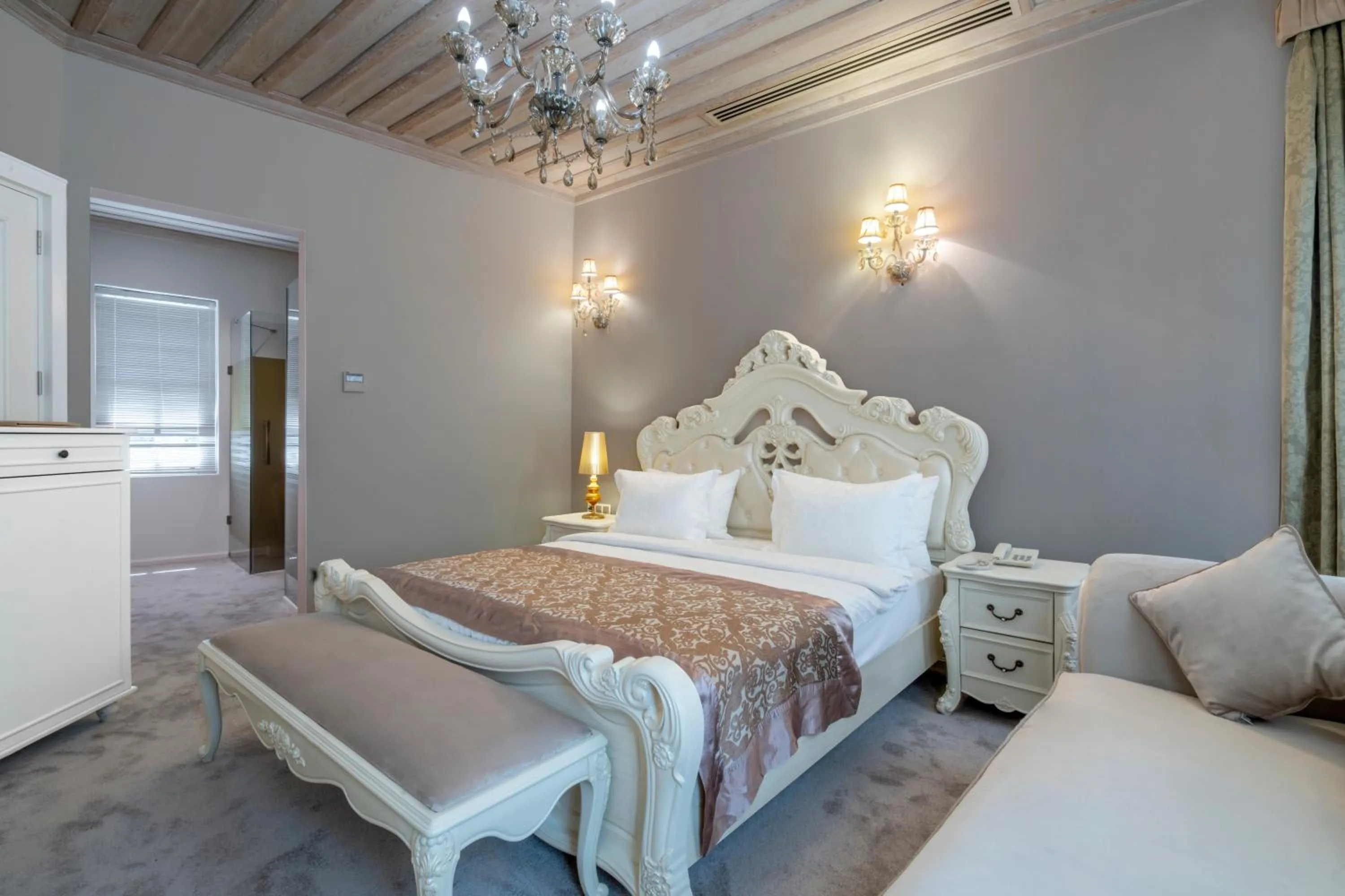 Bedroom, Bed in Elegance East Hotel