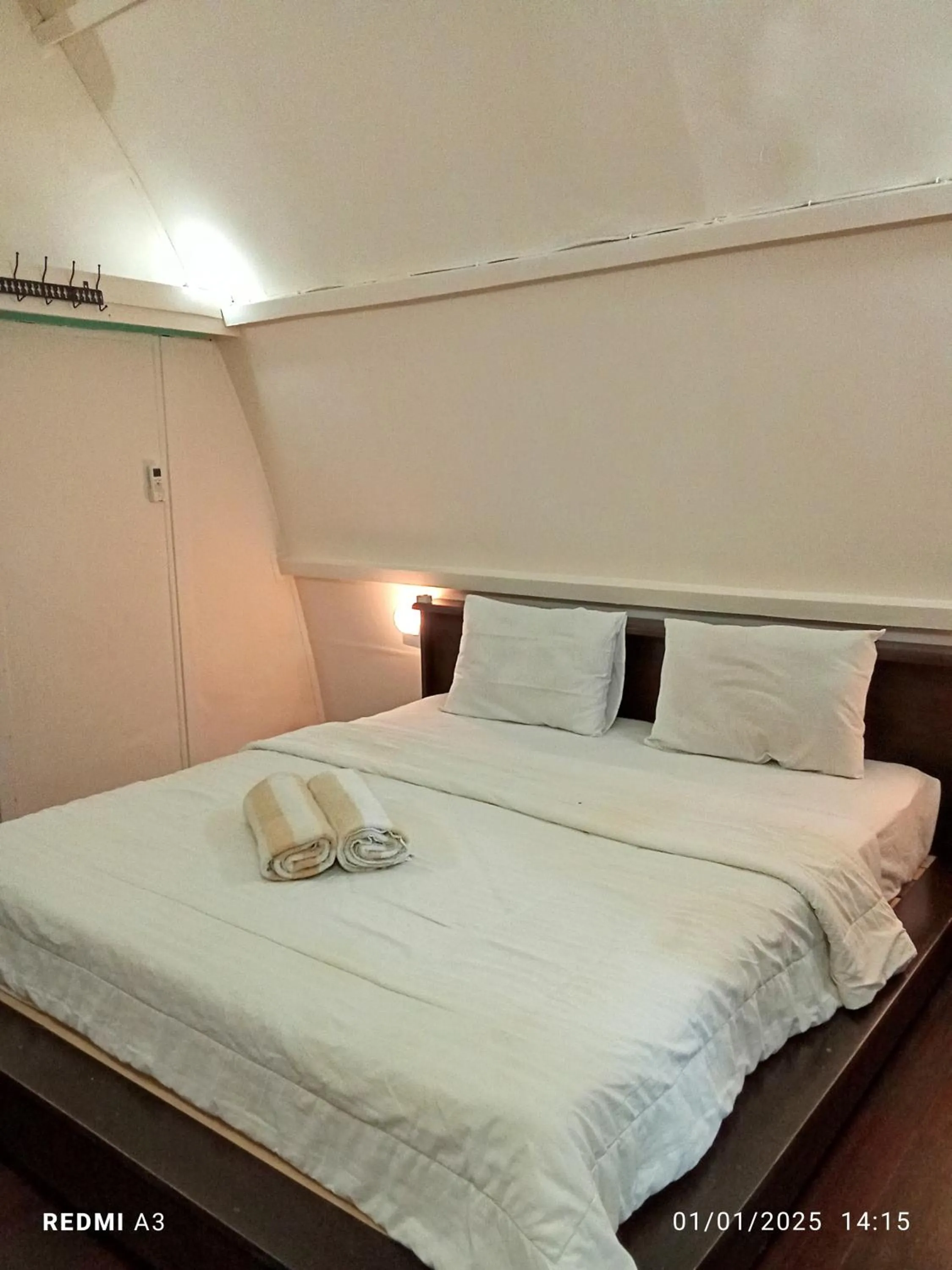 Bed in Coral Beach 2 Bungalow