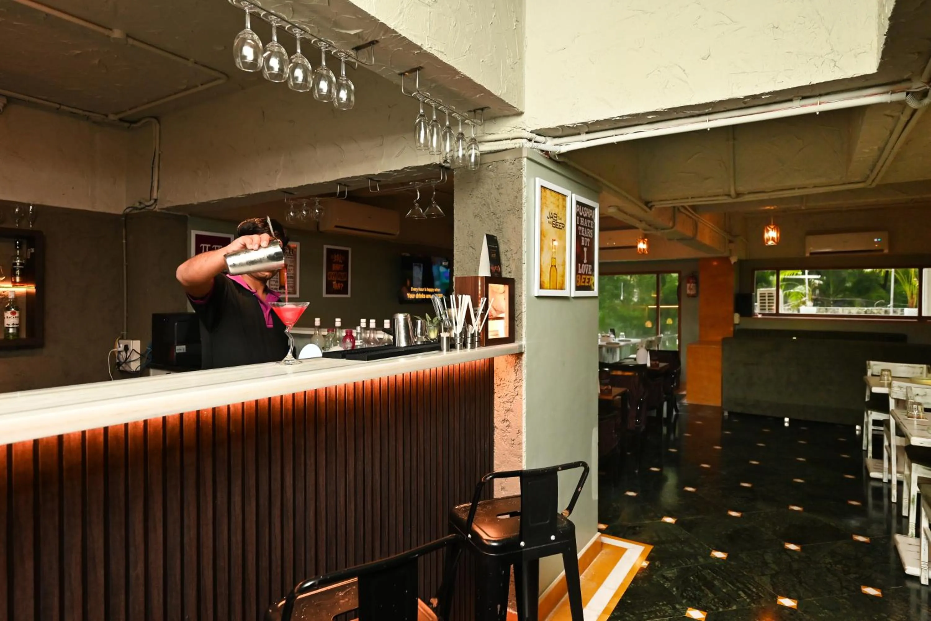 Lounge or bar in VITS Sharanam, Thane