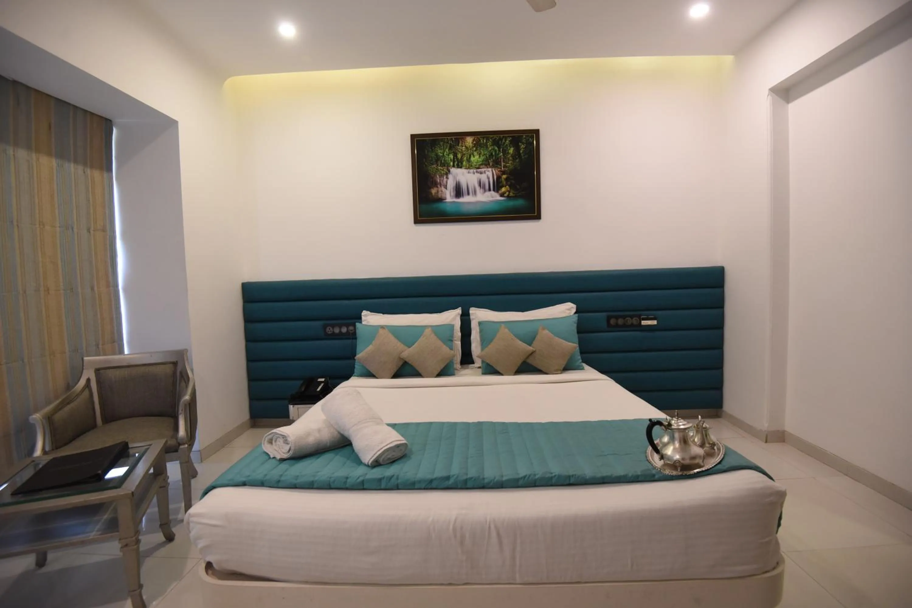Bed in VITS Sharanam, Thane