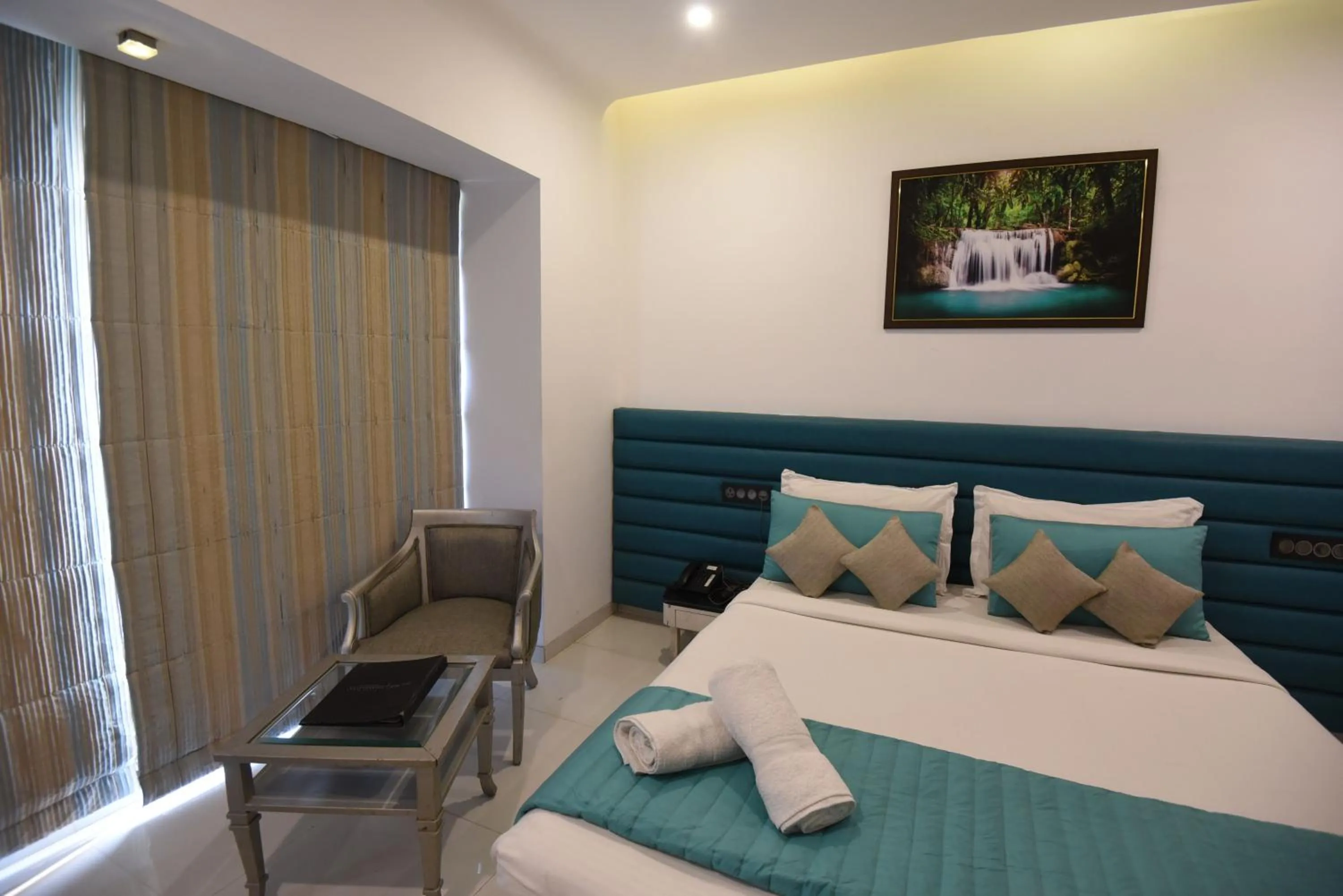 Living room, Bed in VITS Sharanam, Thane