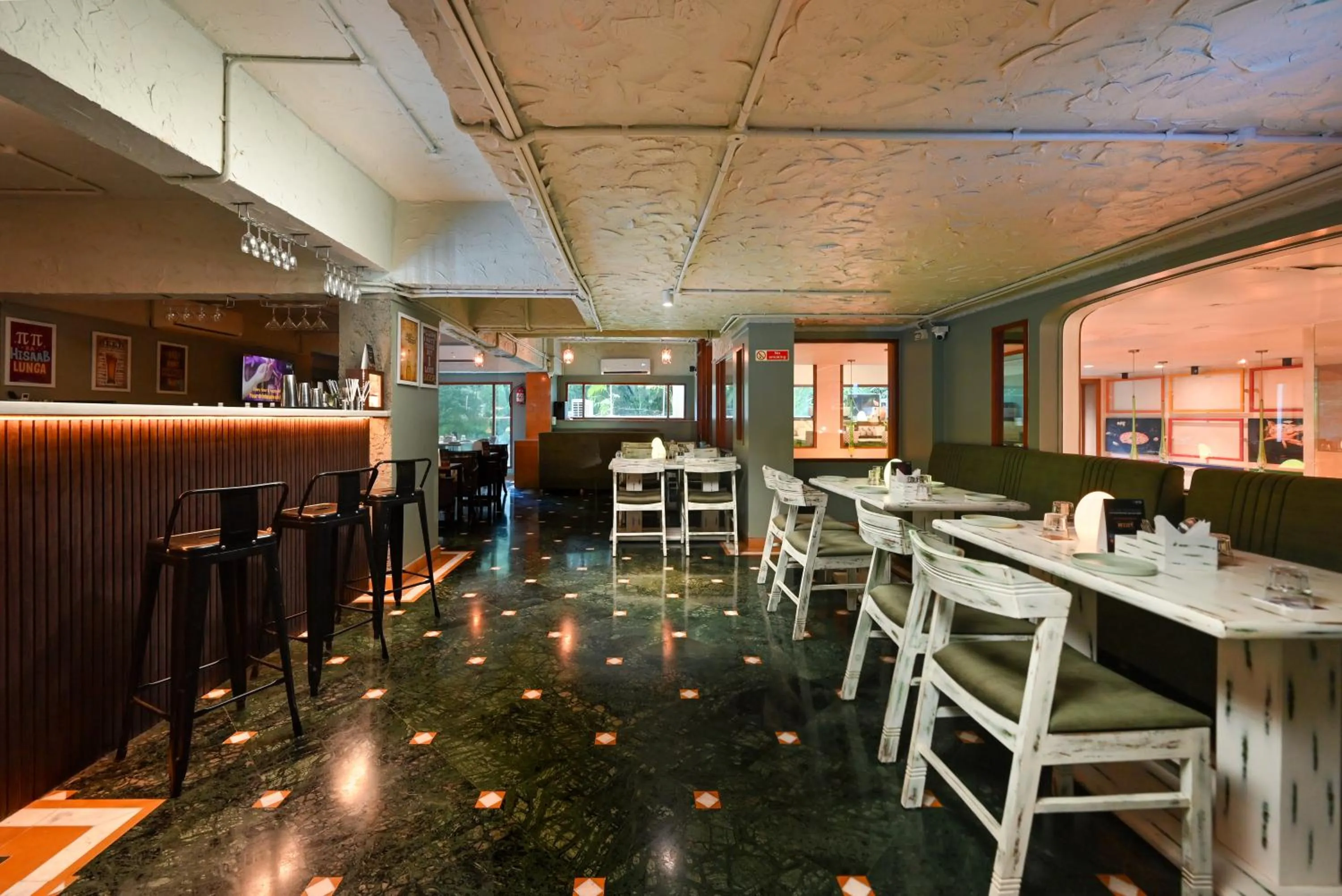 Lounge or bar in VITS Sharanam, Thane