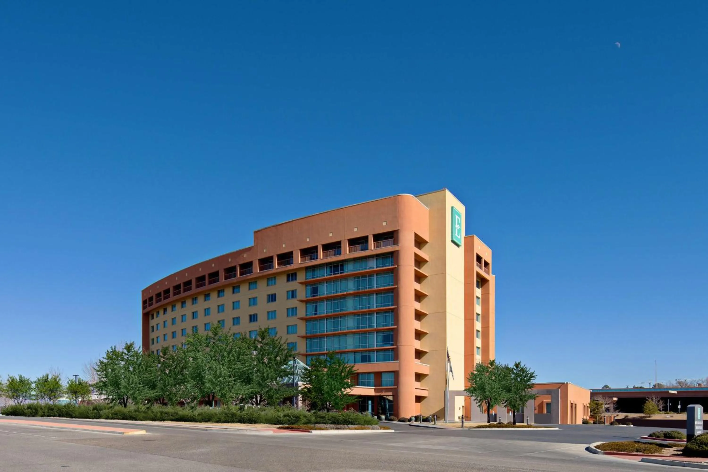 Property building in Embassy Suites by Hilton Albuquerque