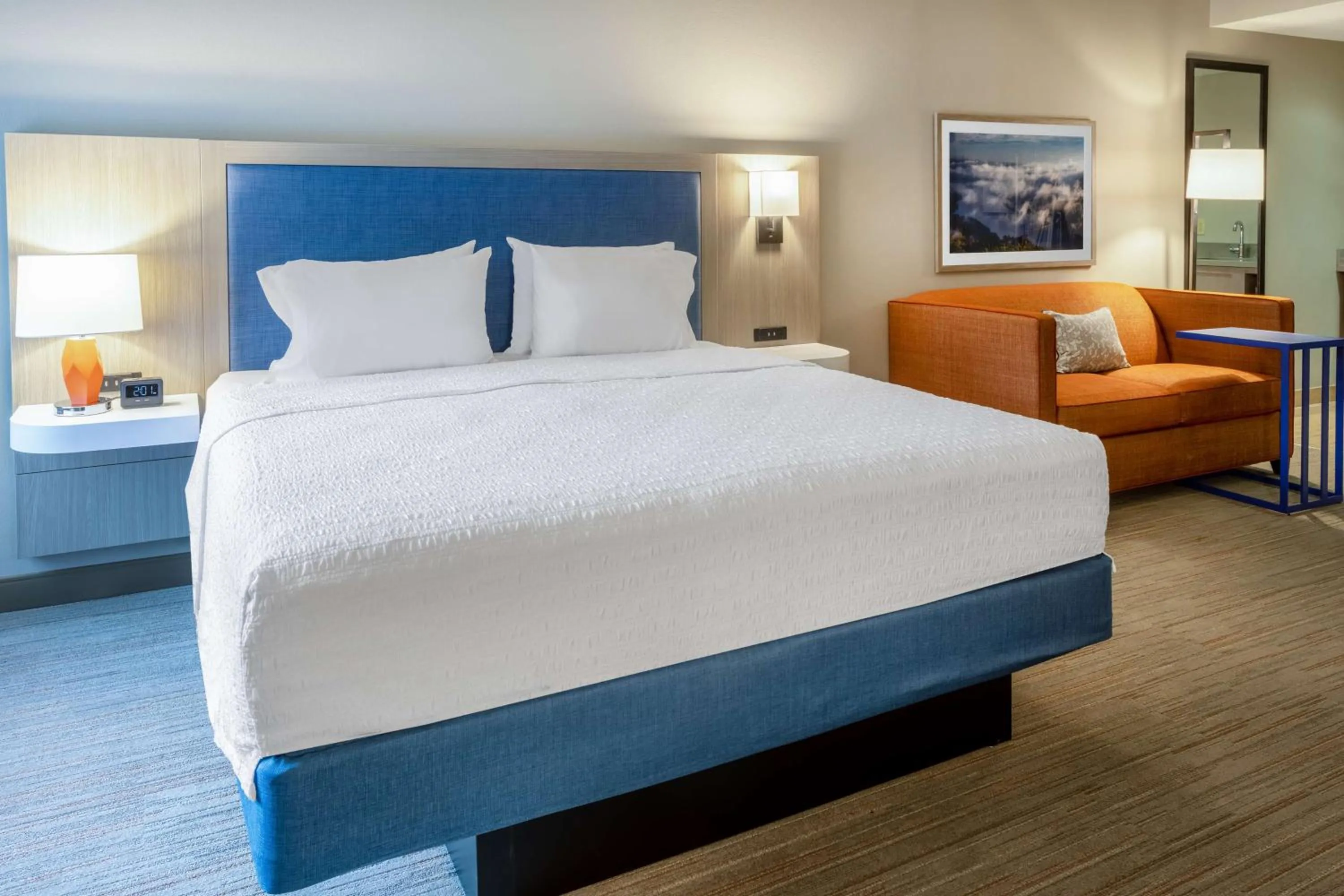 Living room, Bed in Hampton Inn Harriman Woodbury