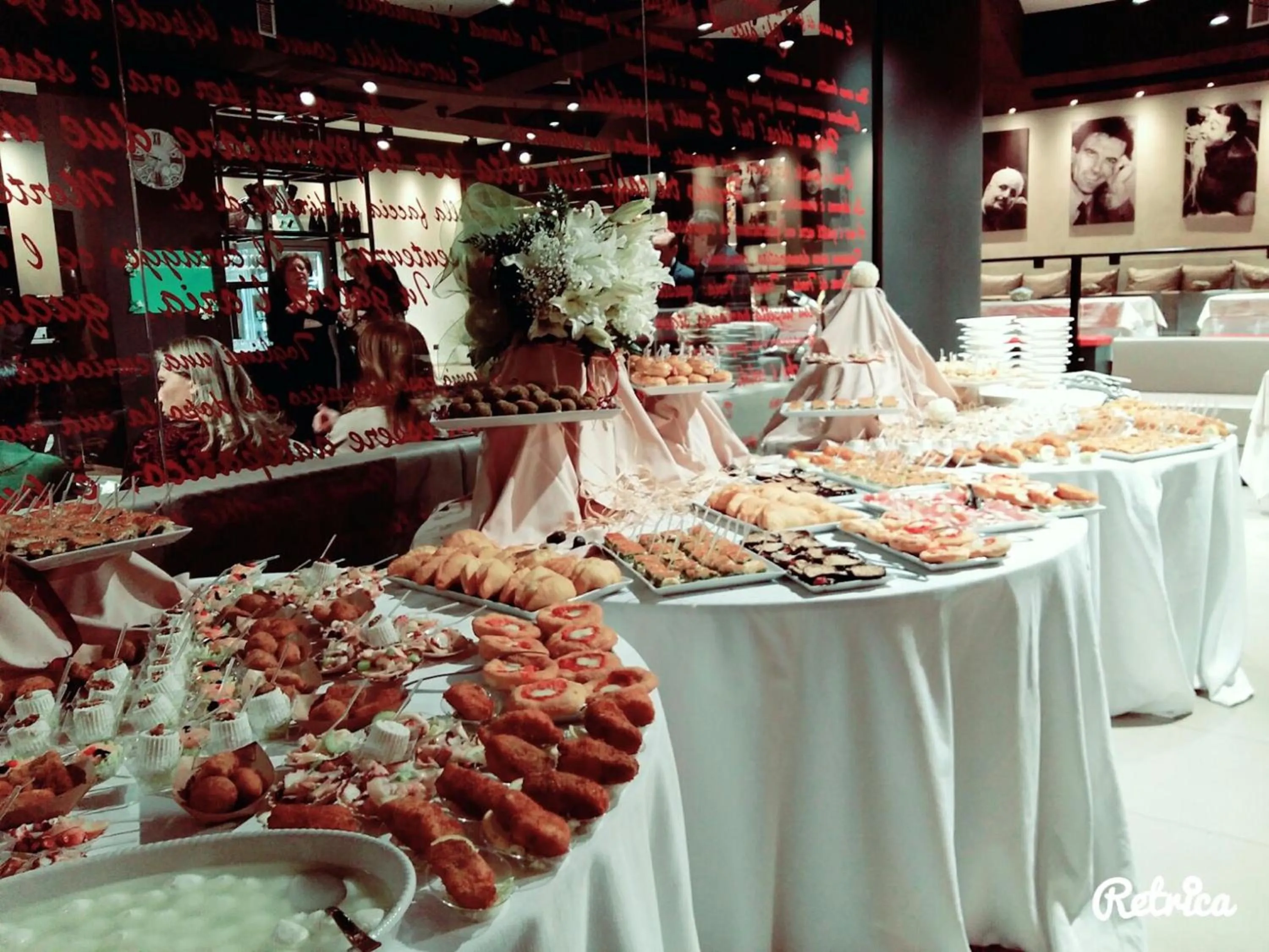 Restaurant/places to eat in Santa Lucia Hotel