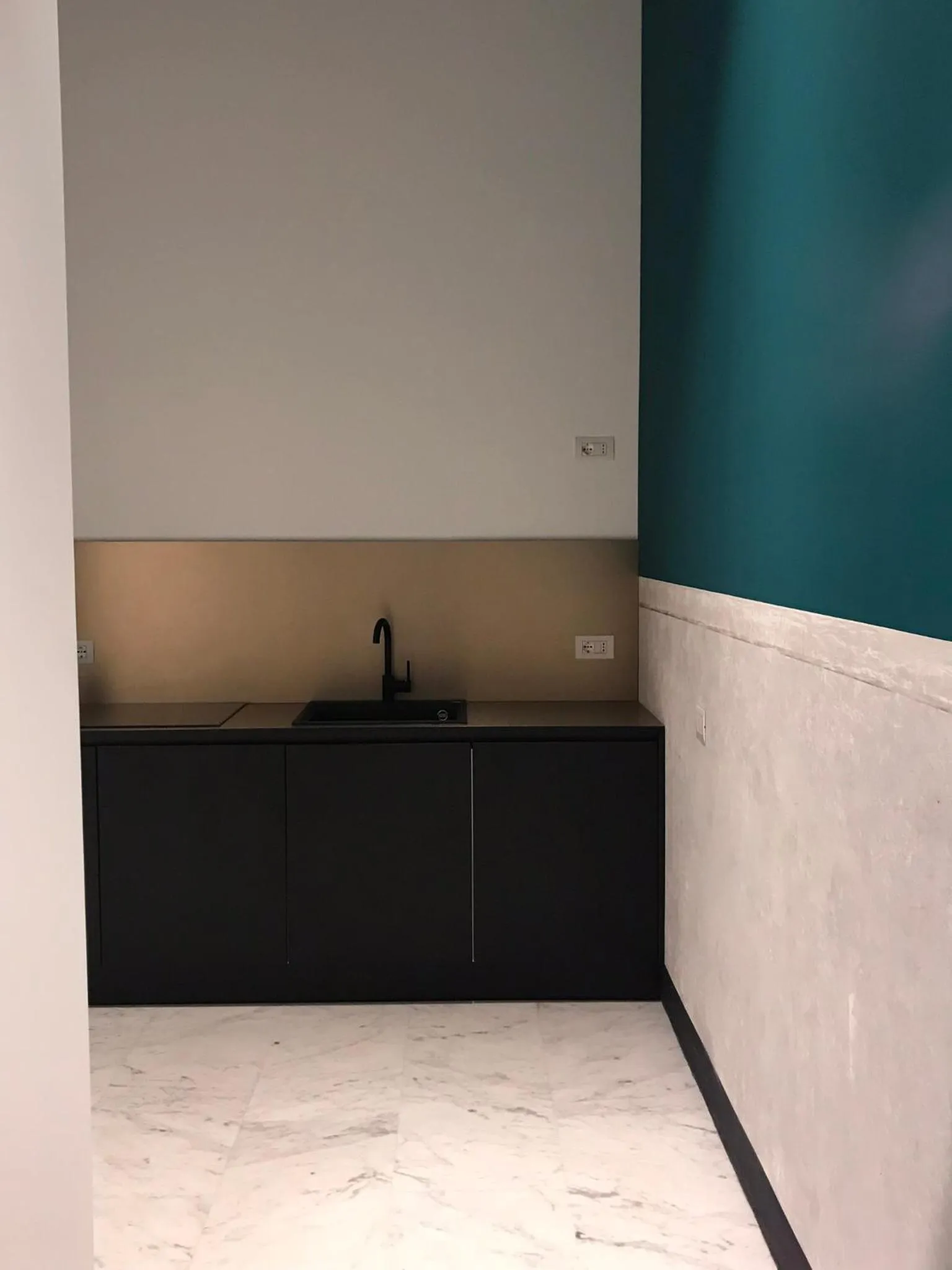 Communal kitchen in PrimoPianoPosillipo