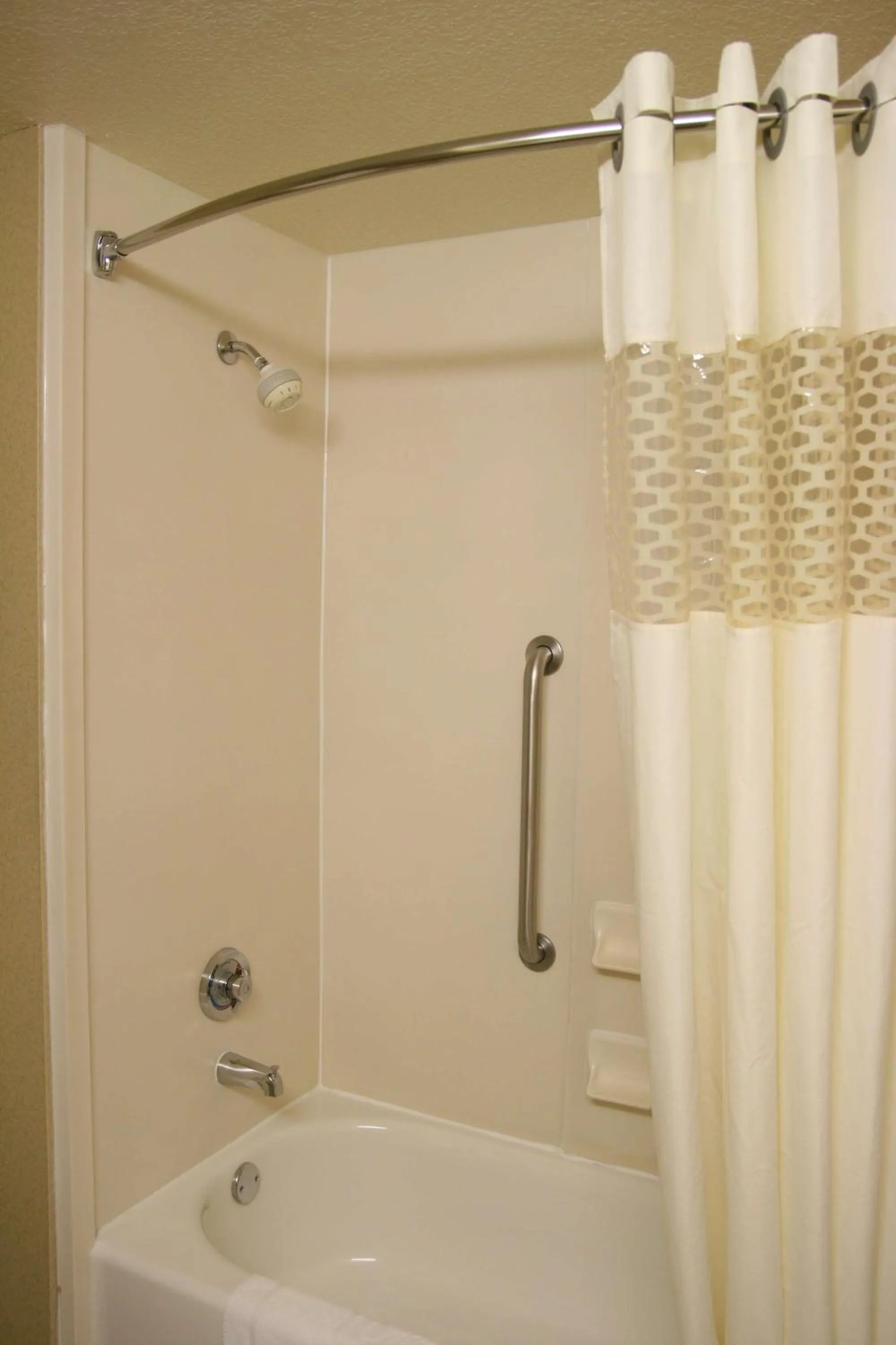 Bathroom in Hampton Inn San Marcos