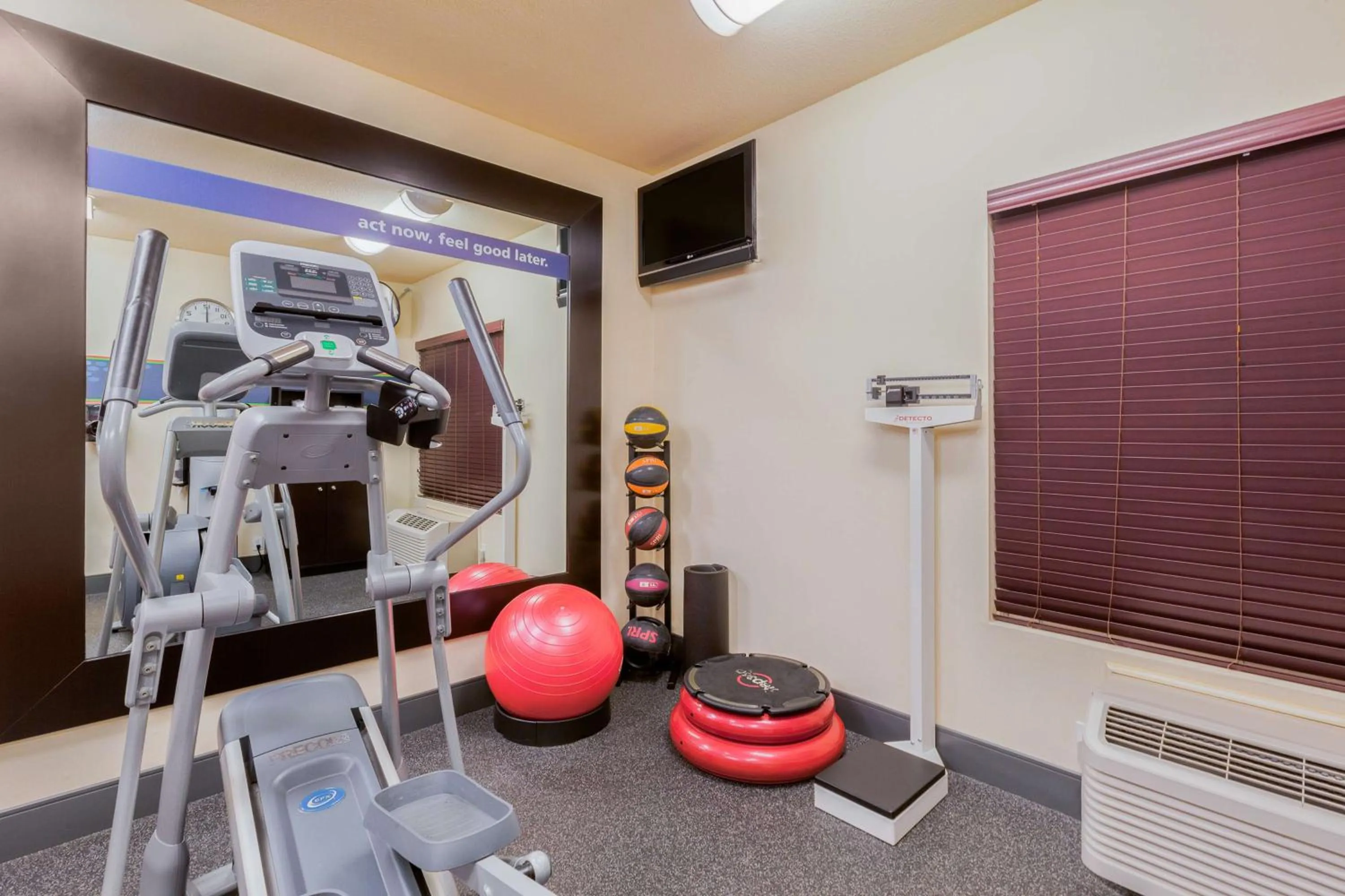 Fitness centre/facilities in Hampton Inn San Marcos
