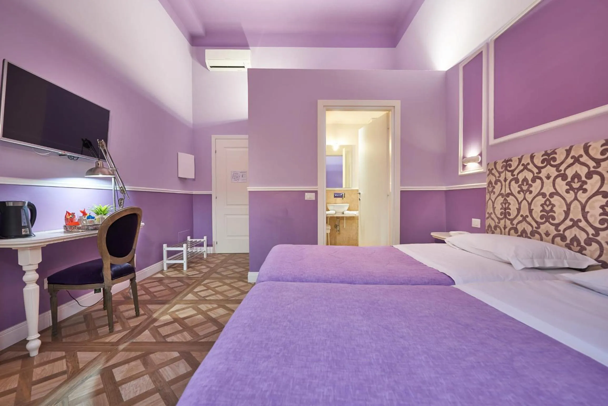 Photo of the whole room, Bed in B&B Le Stanze del Duomo