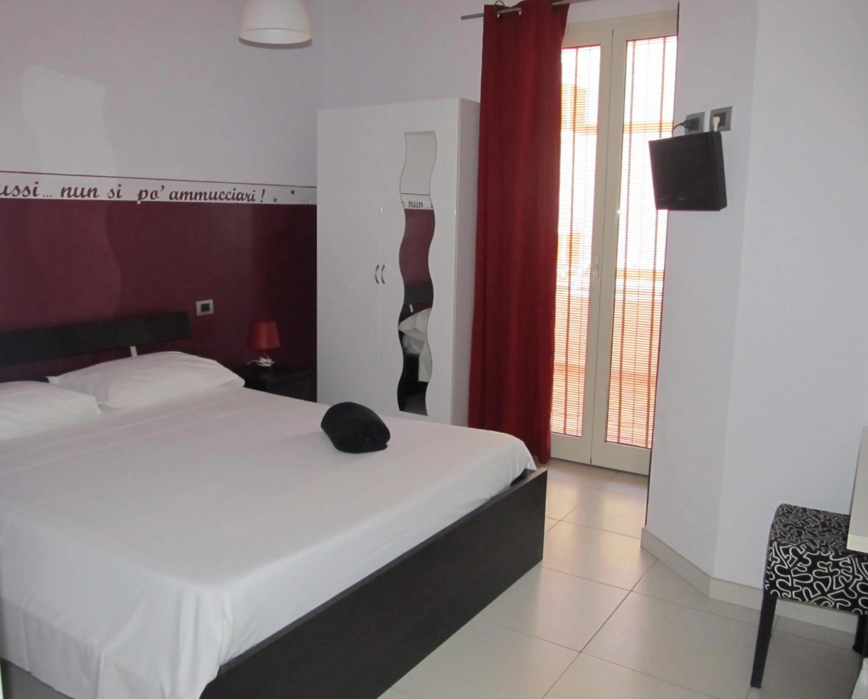 Photo of the whole room in B&B Persi Nel Sud, Pozzallo