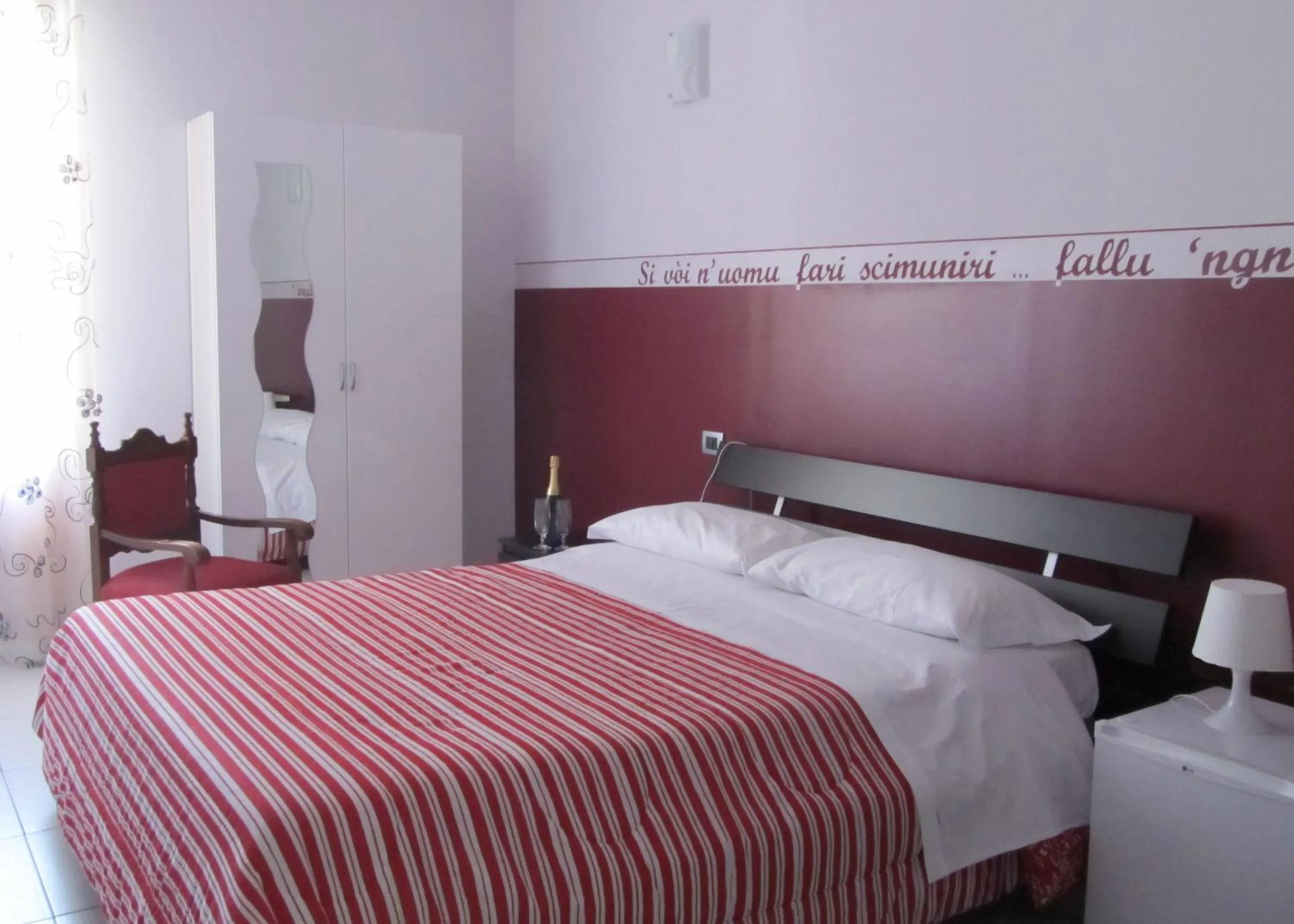 Photo of the whole room in B&B Persi Nel Sud, Pozzallo