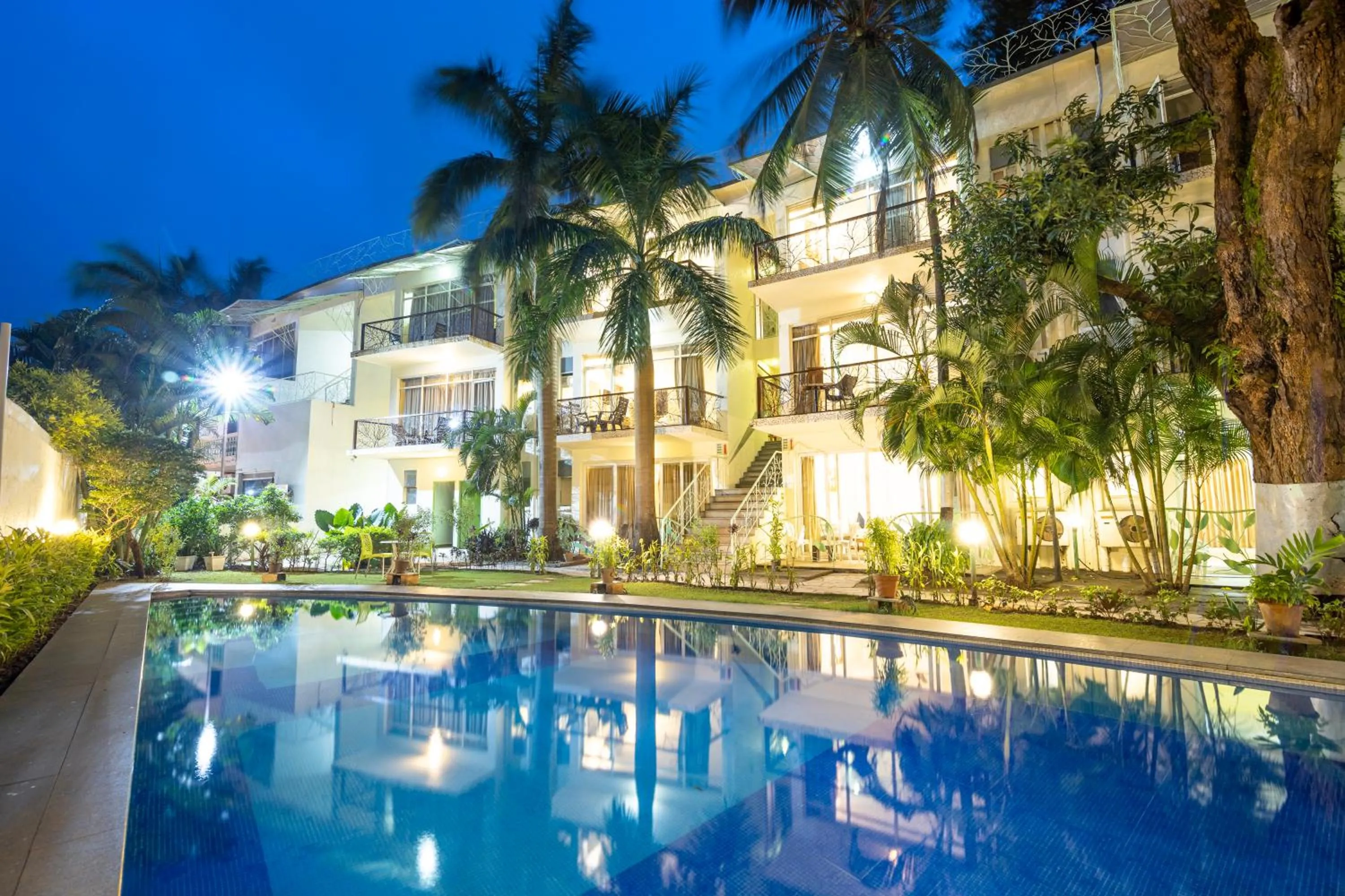 Swimming pool in Sharanam Green Resort