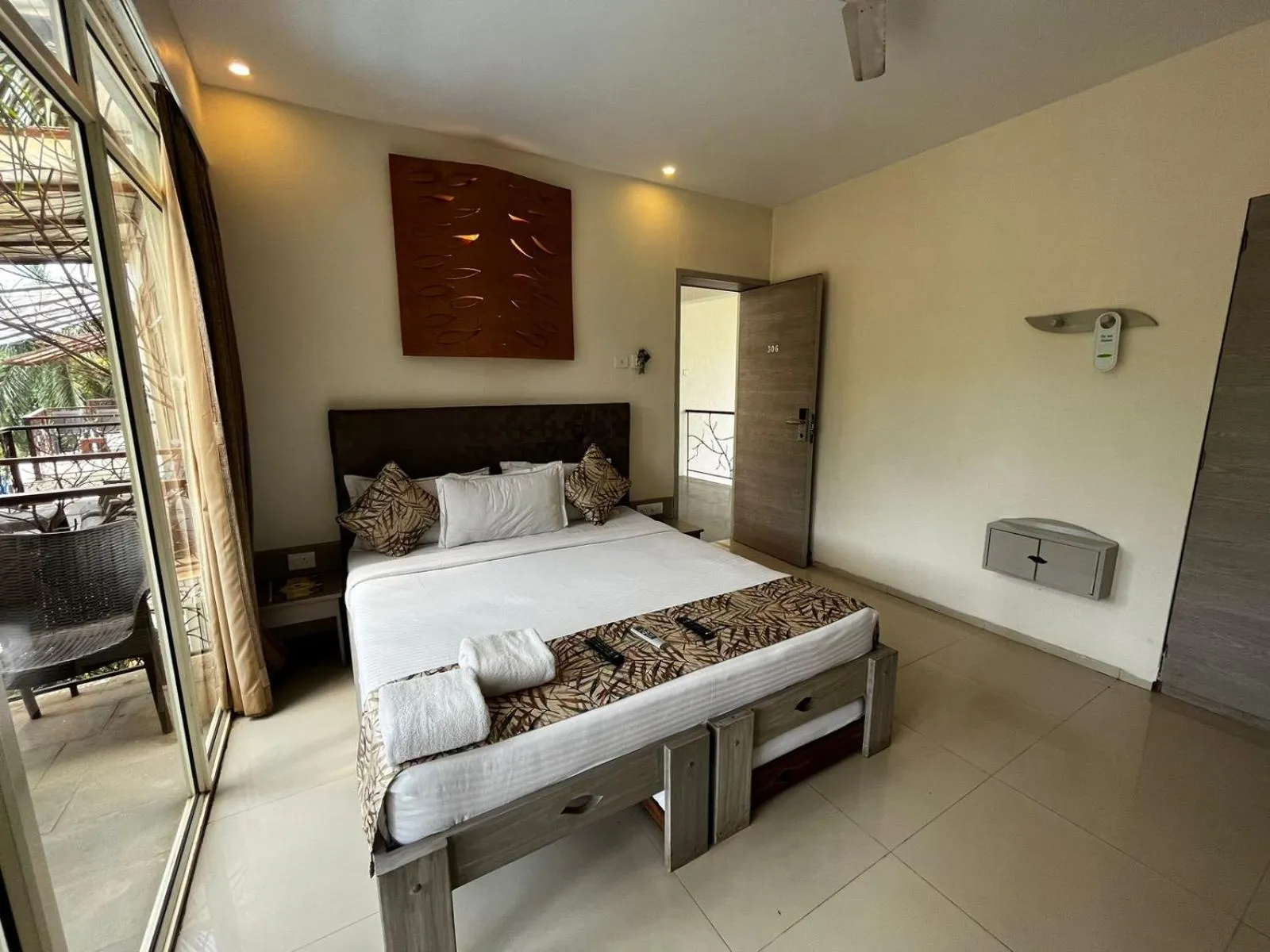 Bed in Sharanam Green Resort